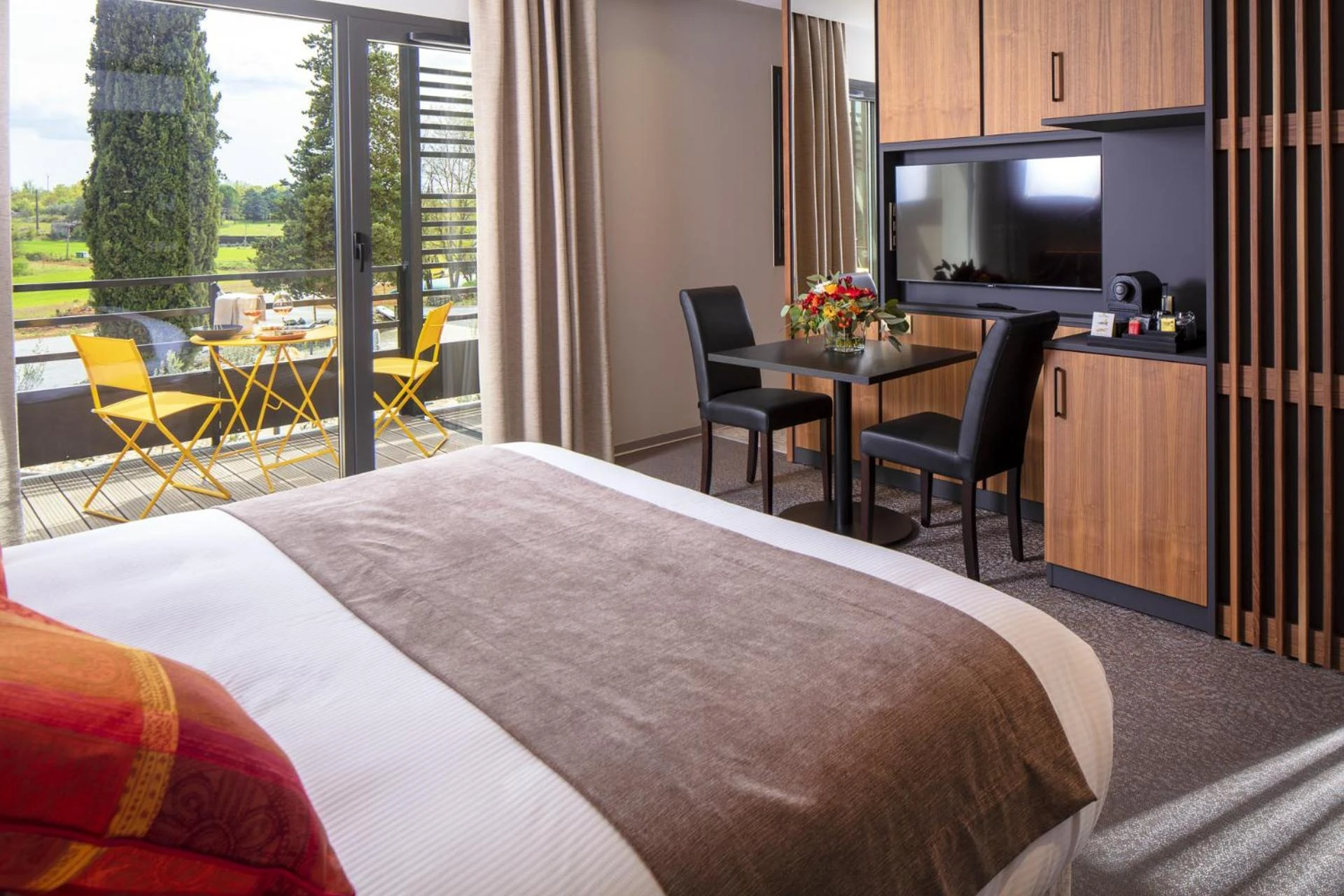 Chambre disponible pour un séminaire d'entreprise à Logis Auberge Les Murets Hotel Restaurant Spa - Chandolas