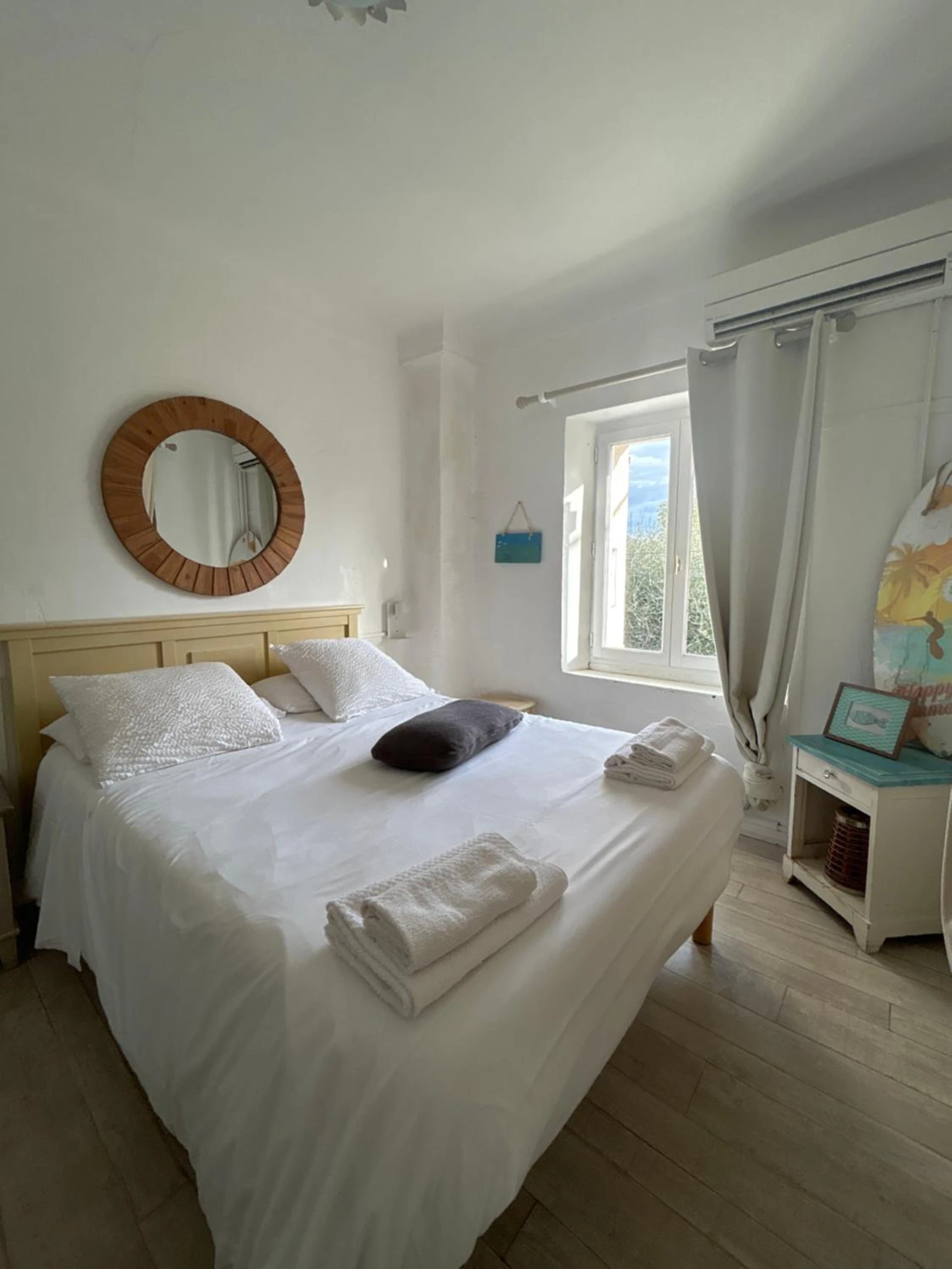 Magnifique chambre pour un séminaire d'entreprise à Hôtel Auberge Provençale - Clermont-Ferrand