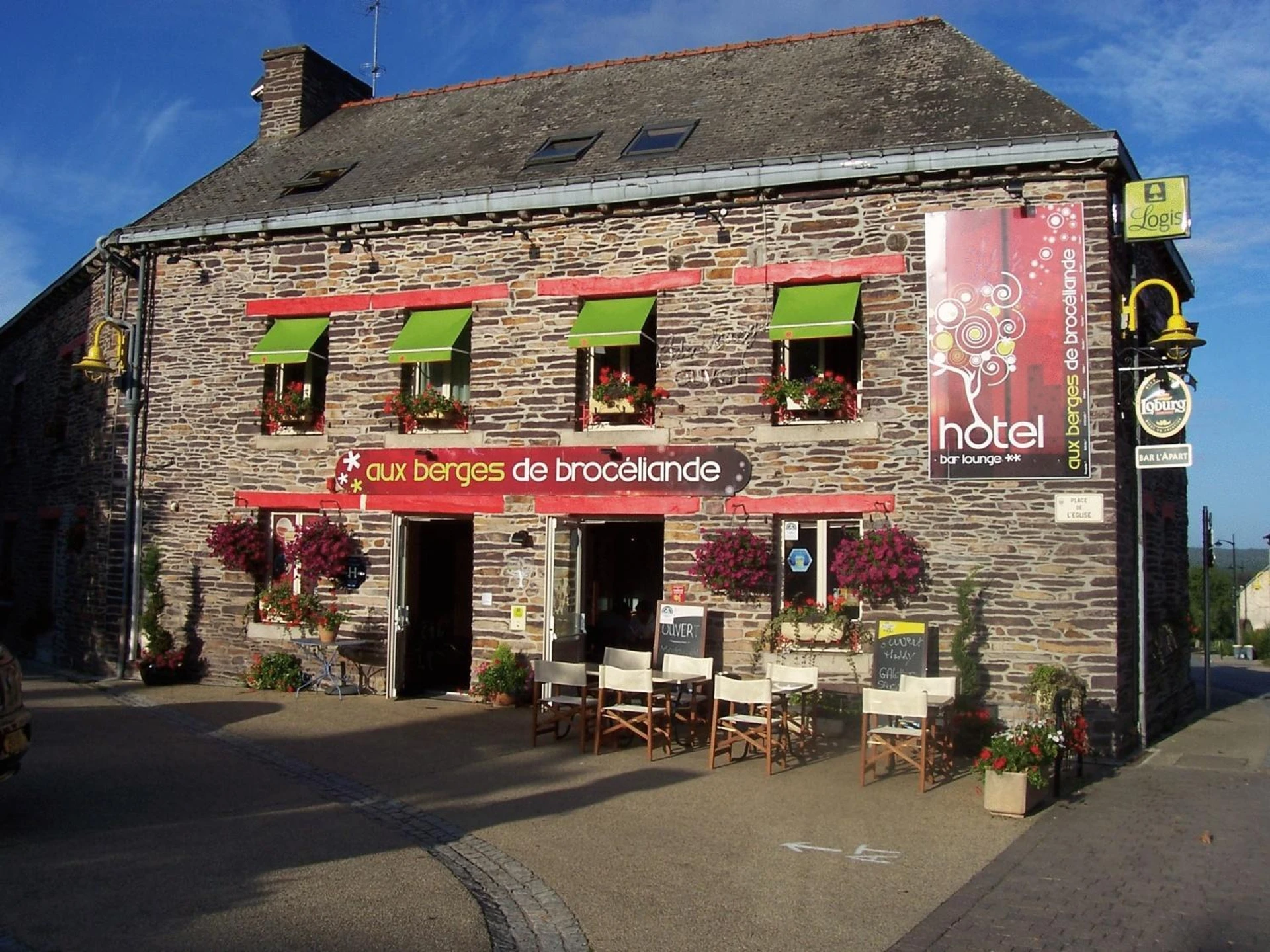 Ambiance de travail pour séminaire d'entreprise à Hotel O2B Aux Berges de Brocéliande - La Destrousse