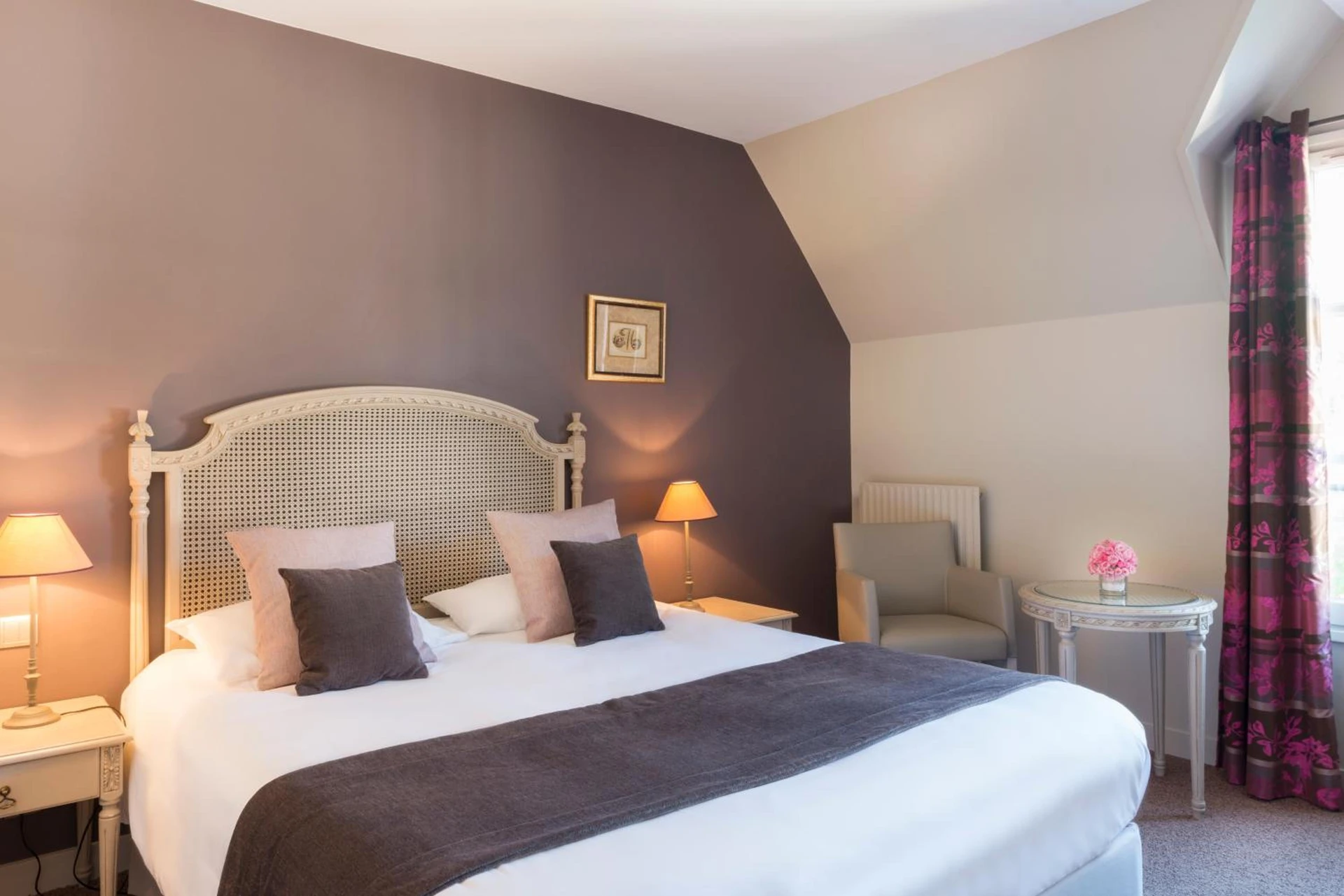 Chambre disponible pour un séminaire d'entreprise à Hôtel Aux Vieux Remparts, The Originals Relais - Perpignan