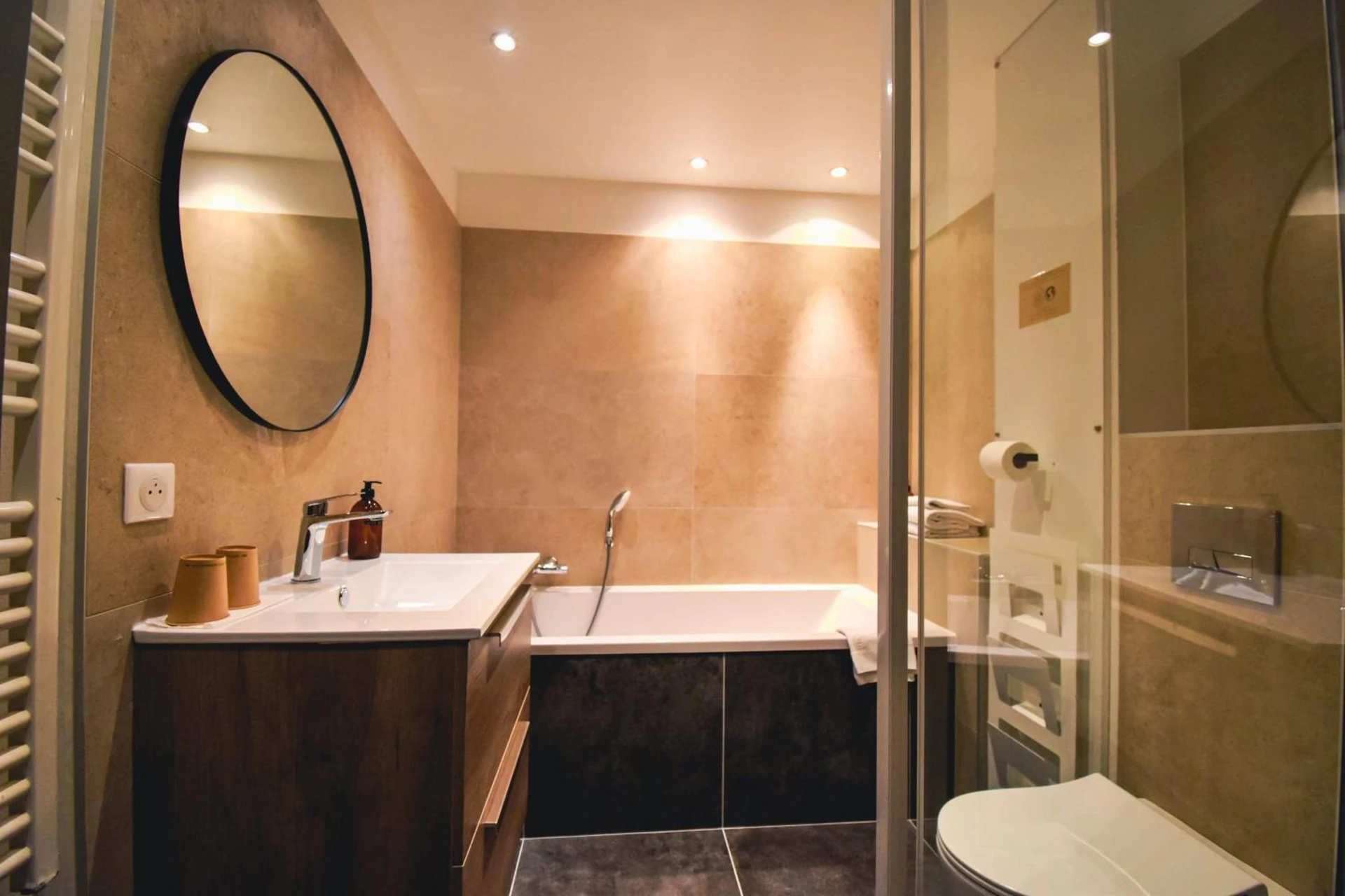 Lieu convivial pour un séminaire d'entreprise à Hôtel Azur - Toulouse - En savoir plus 