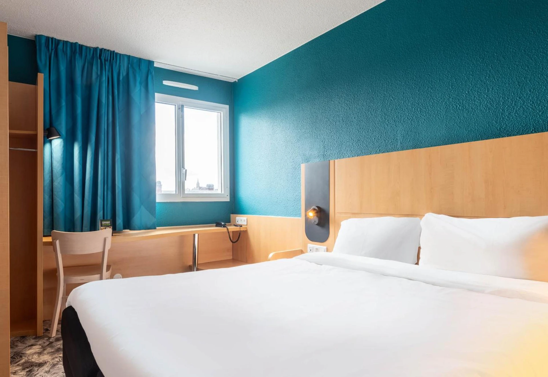 Magnifique chambre pour un séminaire d'entreprise à B&B HOTEL Amiens Centre Cathédrale - Amiens