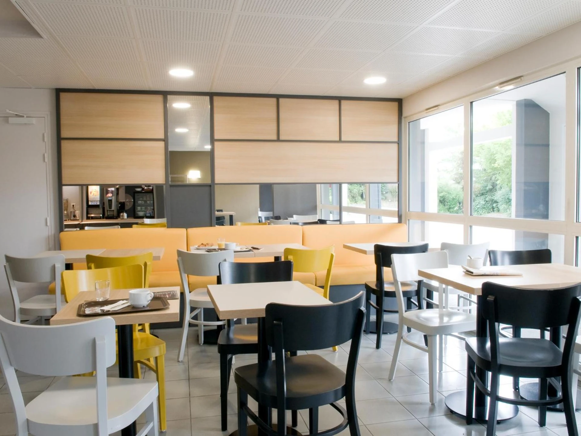 Organiser un séminaire d'entreprise : B&B HOTEL Amiens à saint-denis