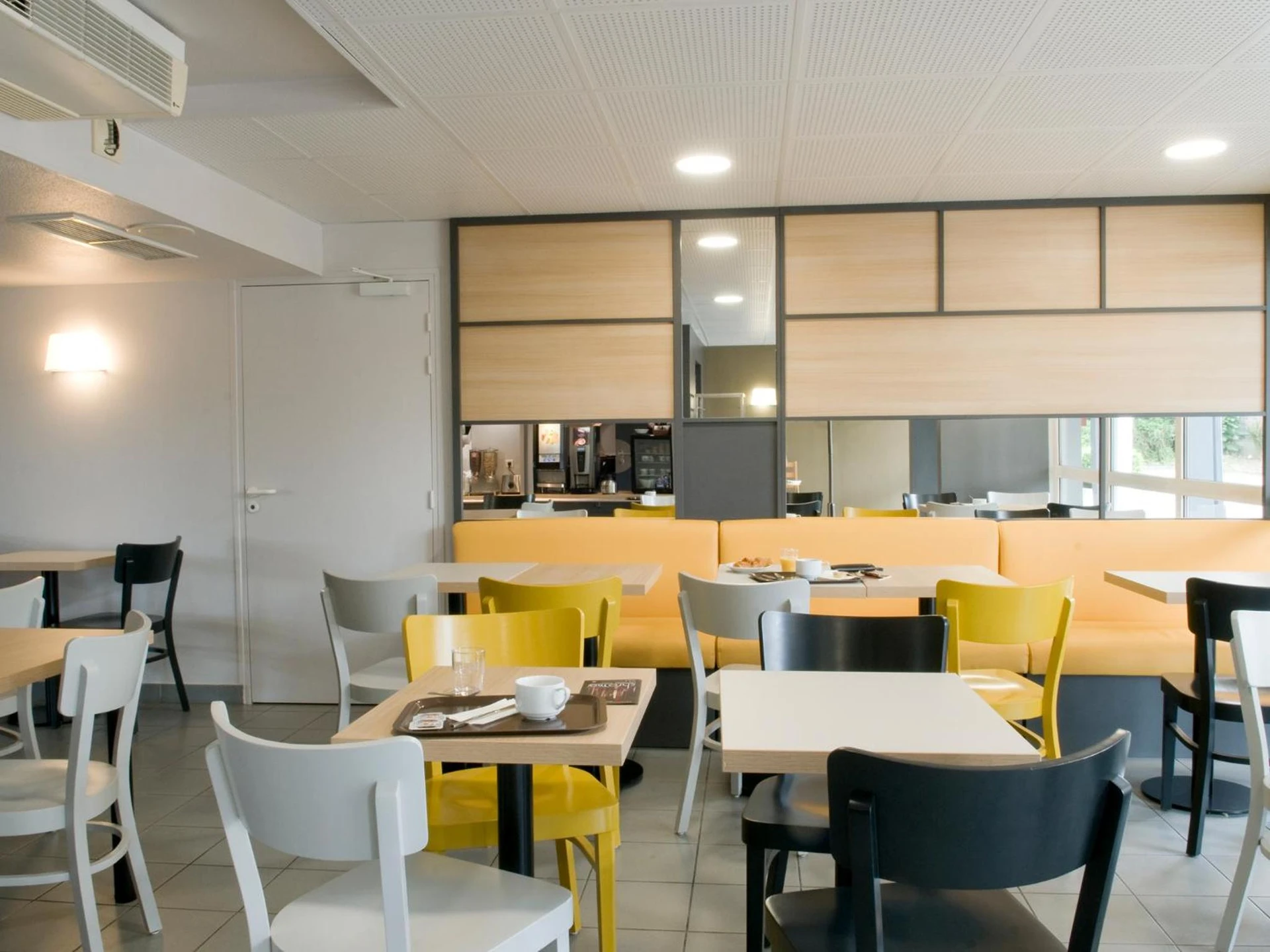 Organiser un séminaire d'entreprise : B&B HOTEL Amiens à saint-denis