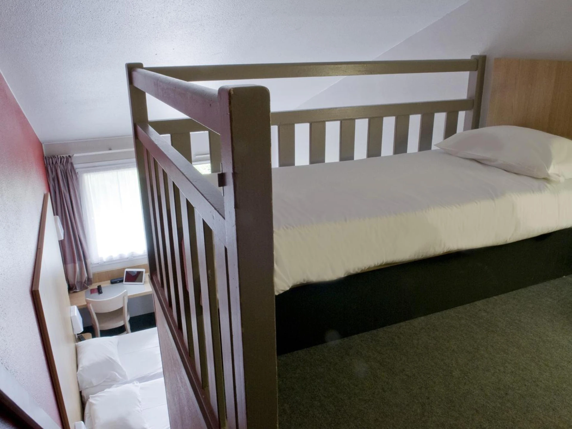 Chambre disponible pour un séminaire d'entreprise à B&B HOTEL Amiens - Saint-Denis
