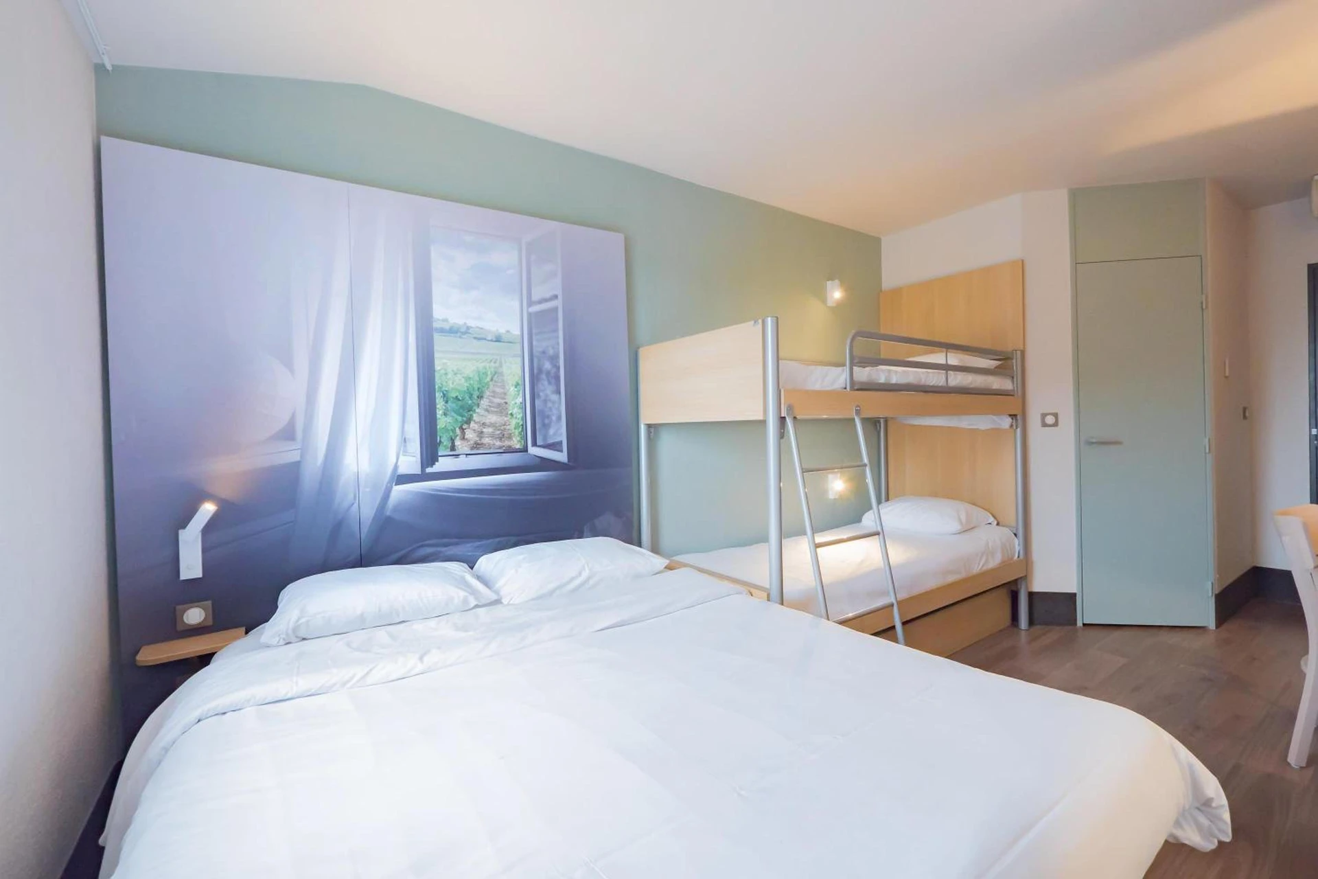 Chambre disponible pour un séminaire d'entreprise à B&B HOTEL Angers 2 Université - Chelles