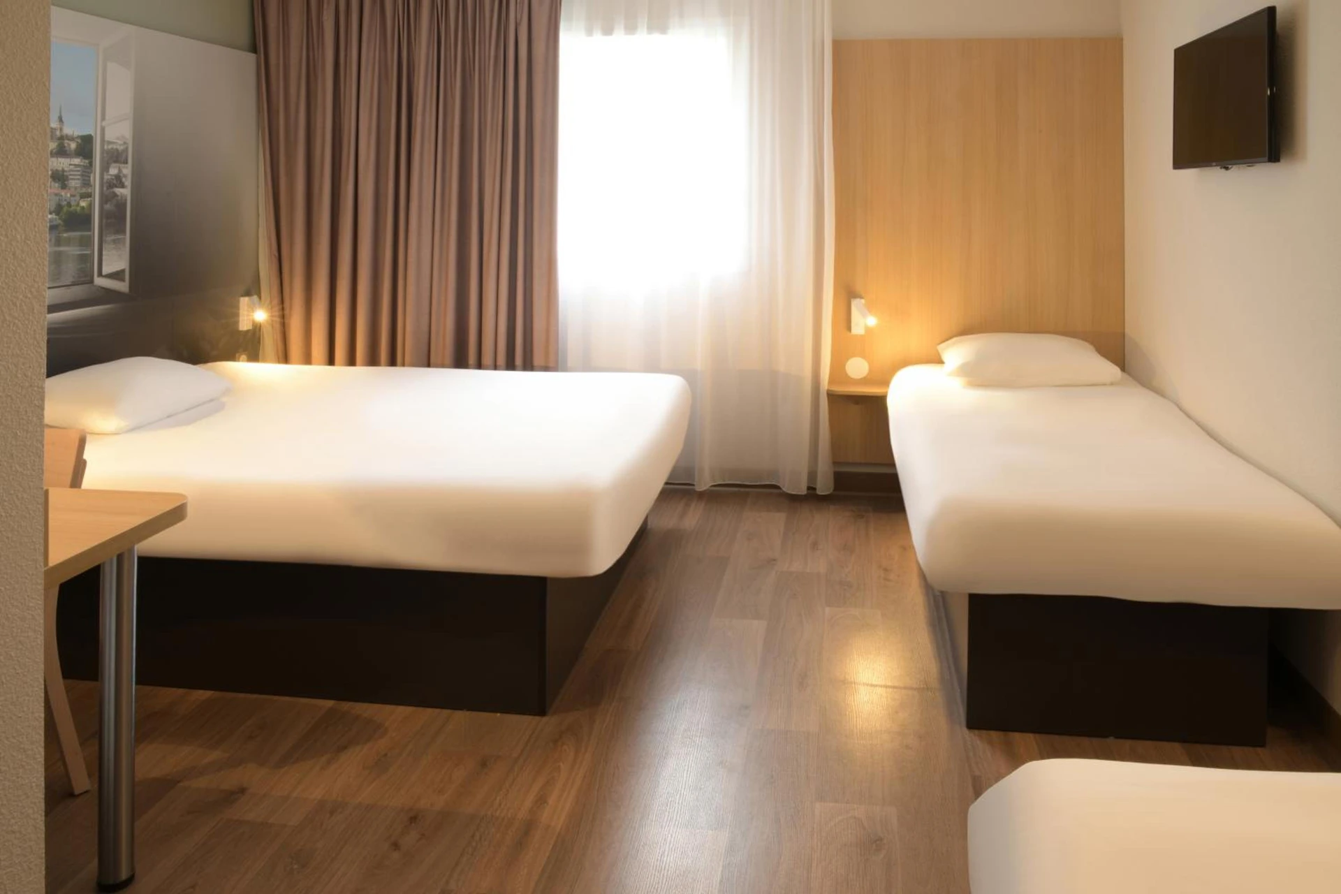 Chambre disponible pour un séminaire d'entreprise à B&B HOTEL Angoulême - Le Gond-Pontouvre