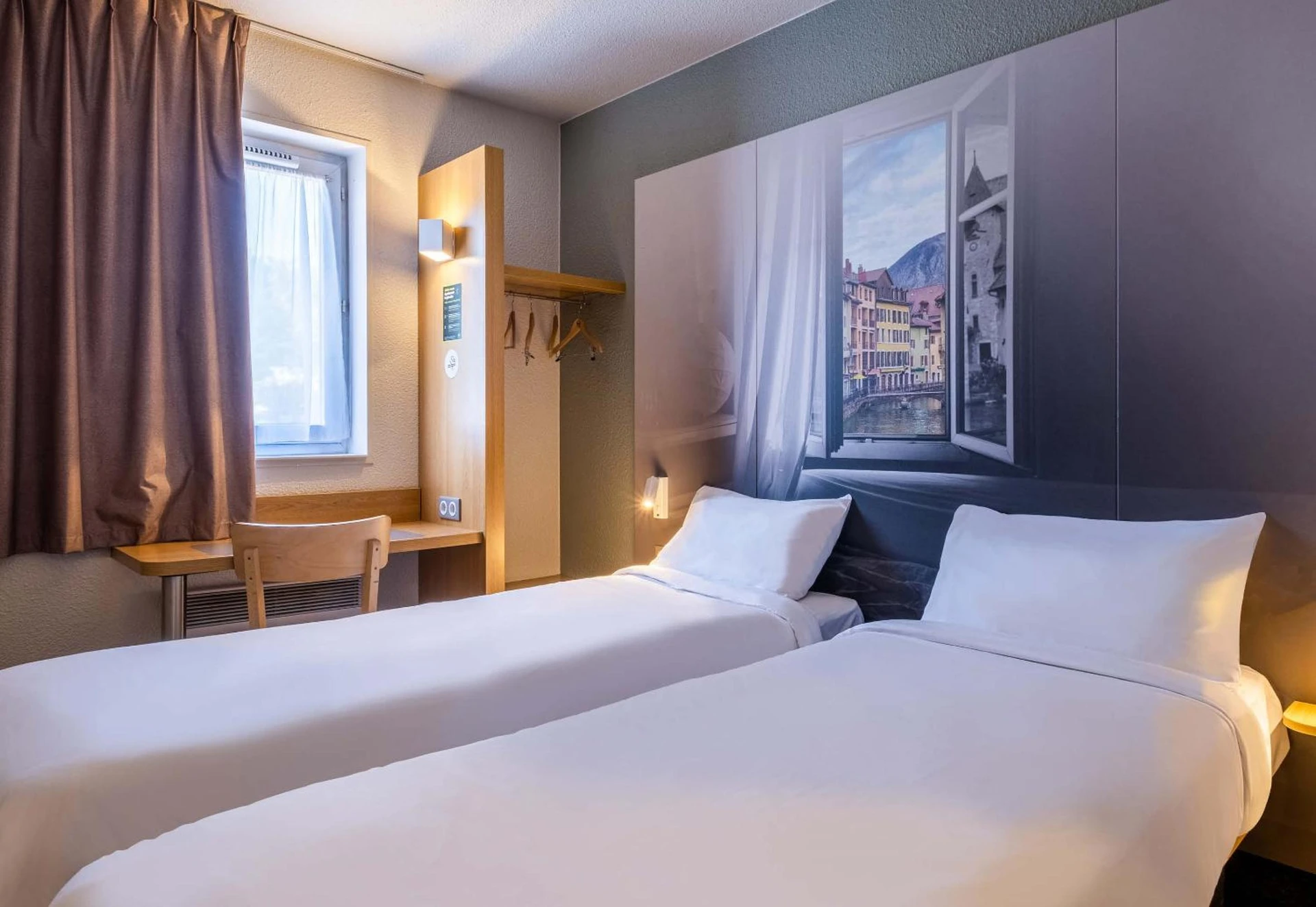 Chambre disponible pour un séminaire d'entreprise à B&B HOTEL Annecy Argonay - Argonay