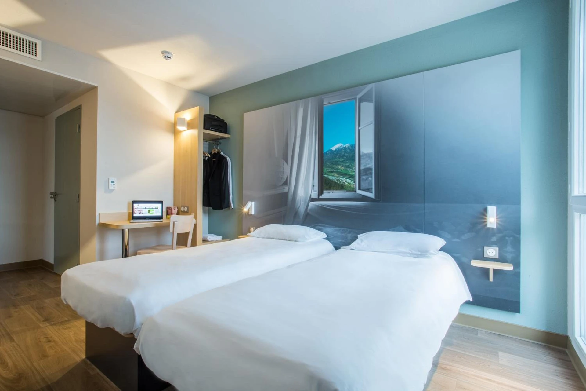 Chambre disponible pour un séminaire d'entreprise à B&B HOTEL ANNEMASSE Saint-Cergues - Cholet
