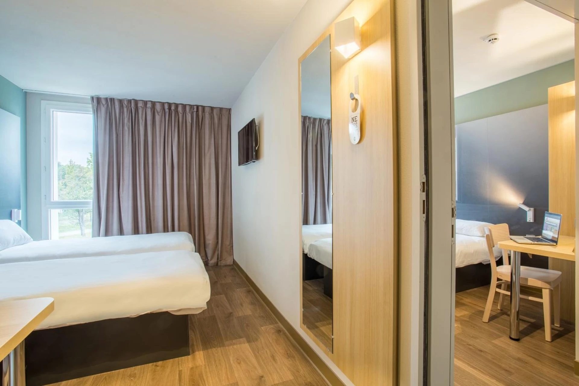 Magnifique chambre pour un séminaire d'entreprise à B&B HOTEL ANNEMASSE Saint-Cergues - Cholet