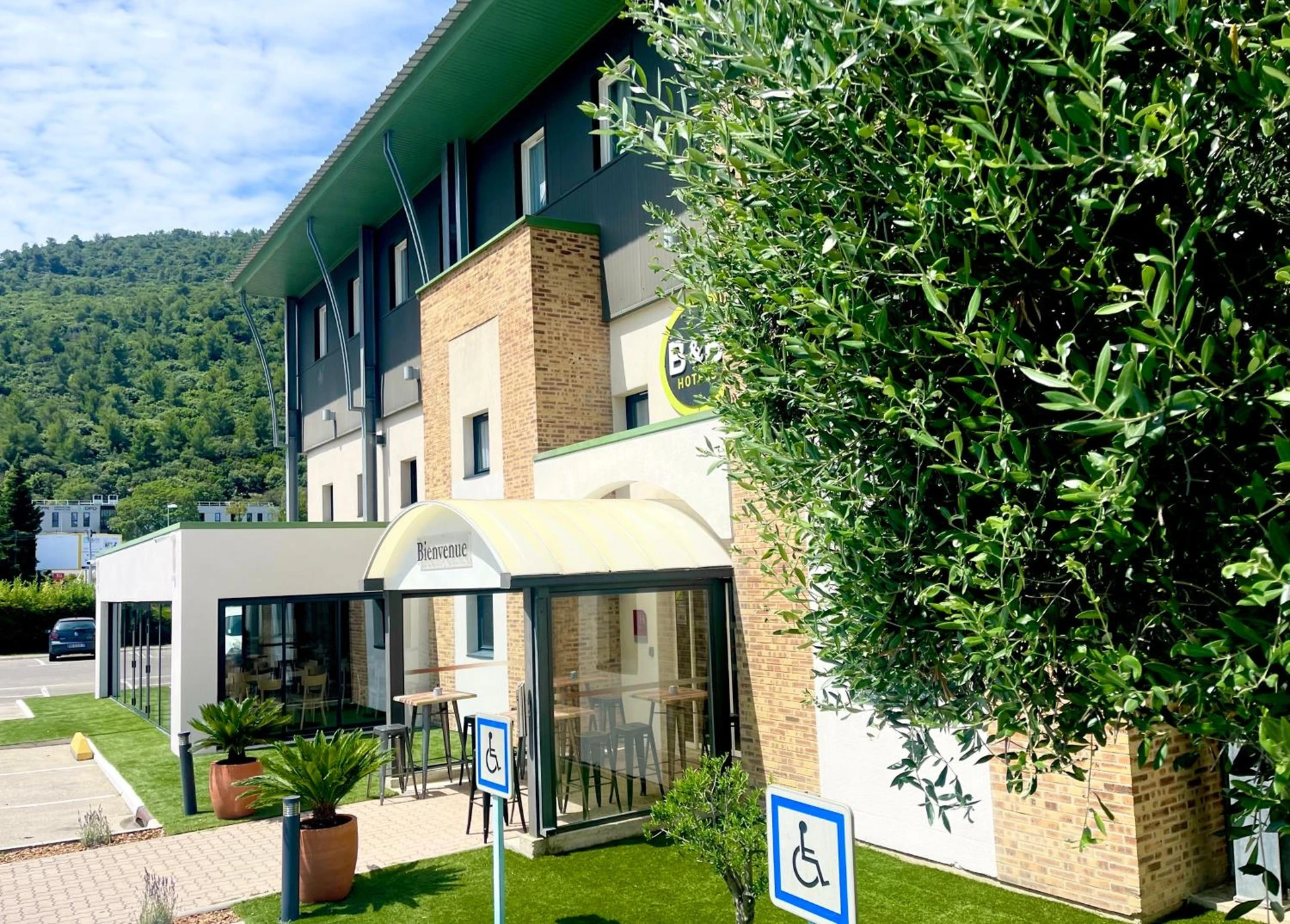 Espaces de team building à B&B HOTEL Aubagne Gémenos - Organiser un séminaire d'entreprise à Clermont-Ferrand