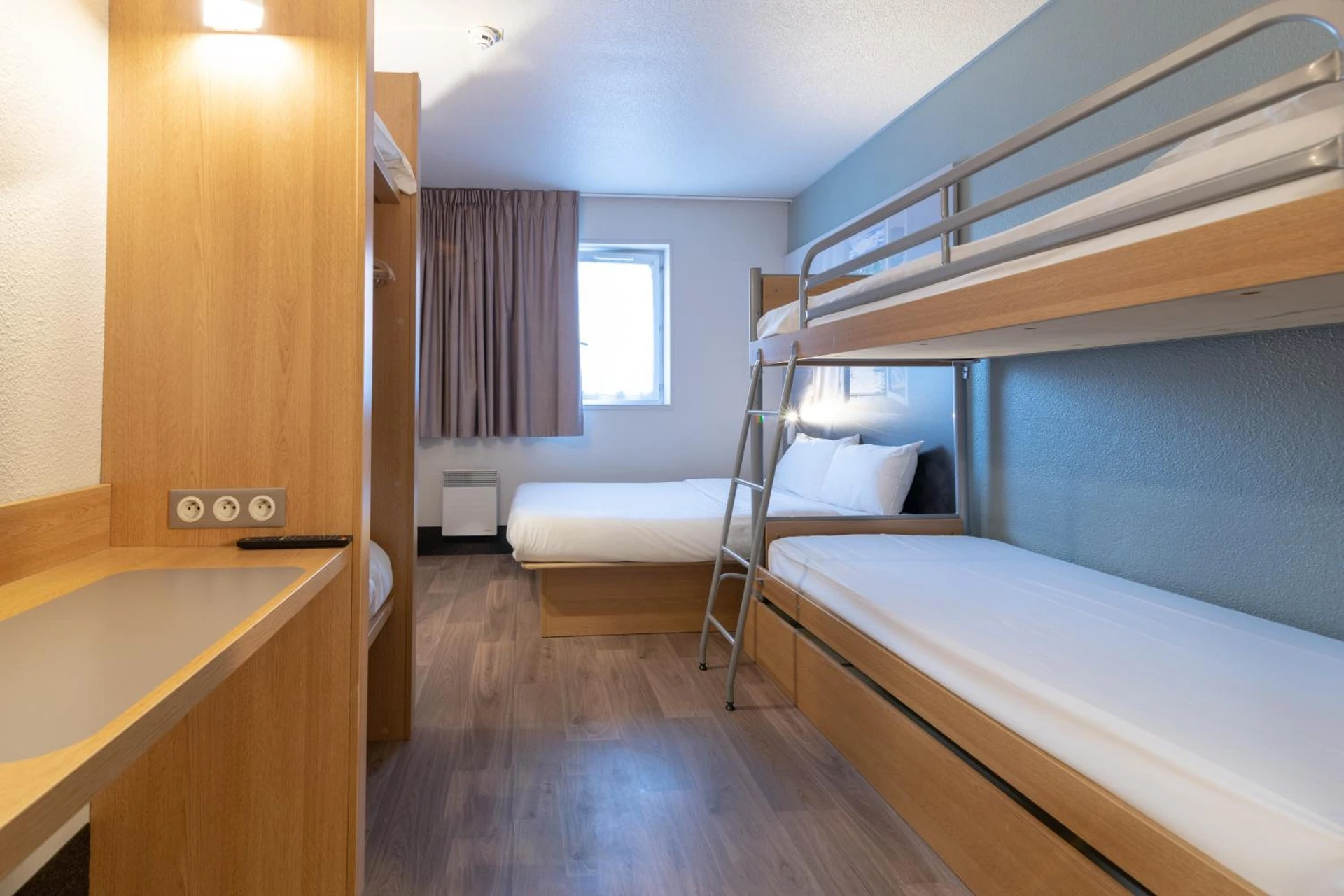 Chambre disponible pour un séminaire d'entreprise à B&B HOTEL Avignon 2 - Marseille