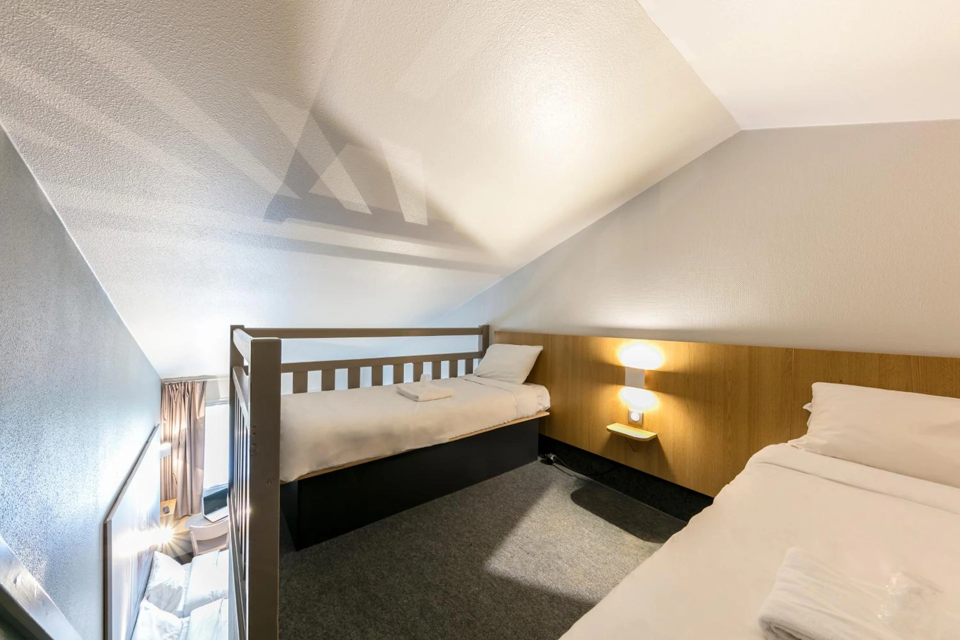 Chambre disponible pour un séminaire d'entreprise à B&B HOTEL AVRANCHES Baie du Mont St-Michel - Le Val-Saint-Père