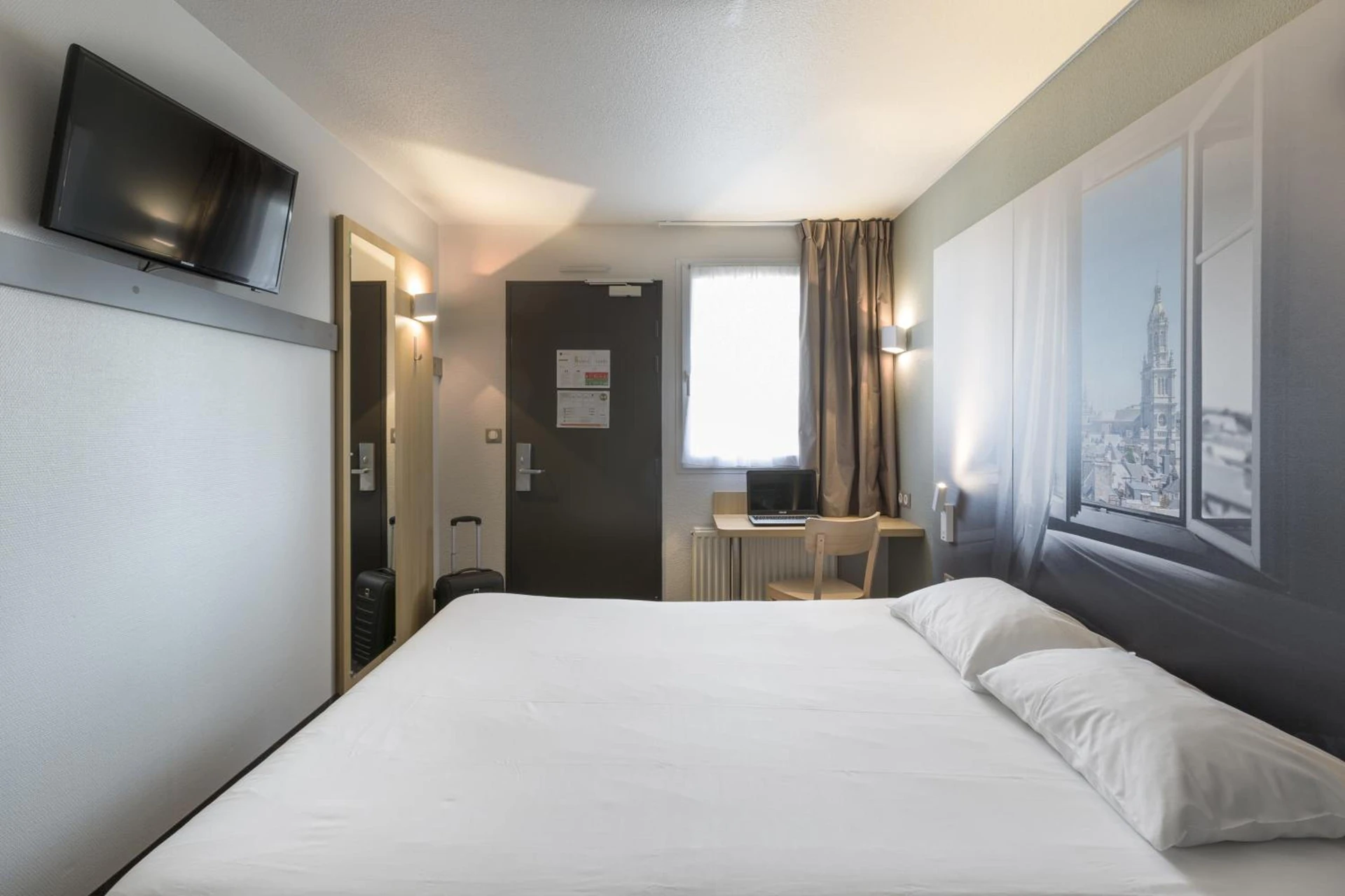 Magnifique chambre pour un séminaire d'entreprise à B&B HOTEL AVRANCHES Baie du Mont St-Michel - Le Val-Saint-Père