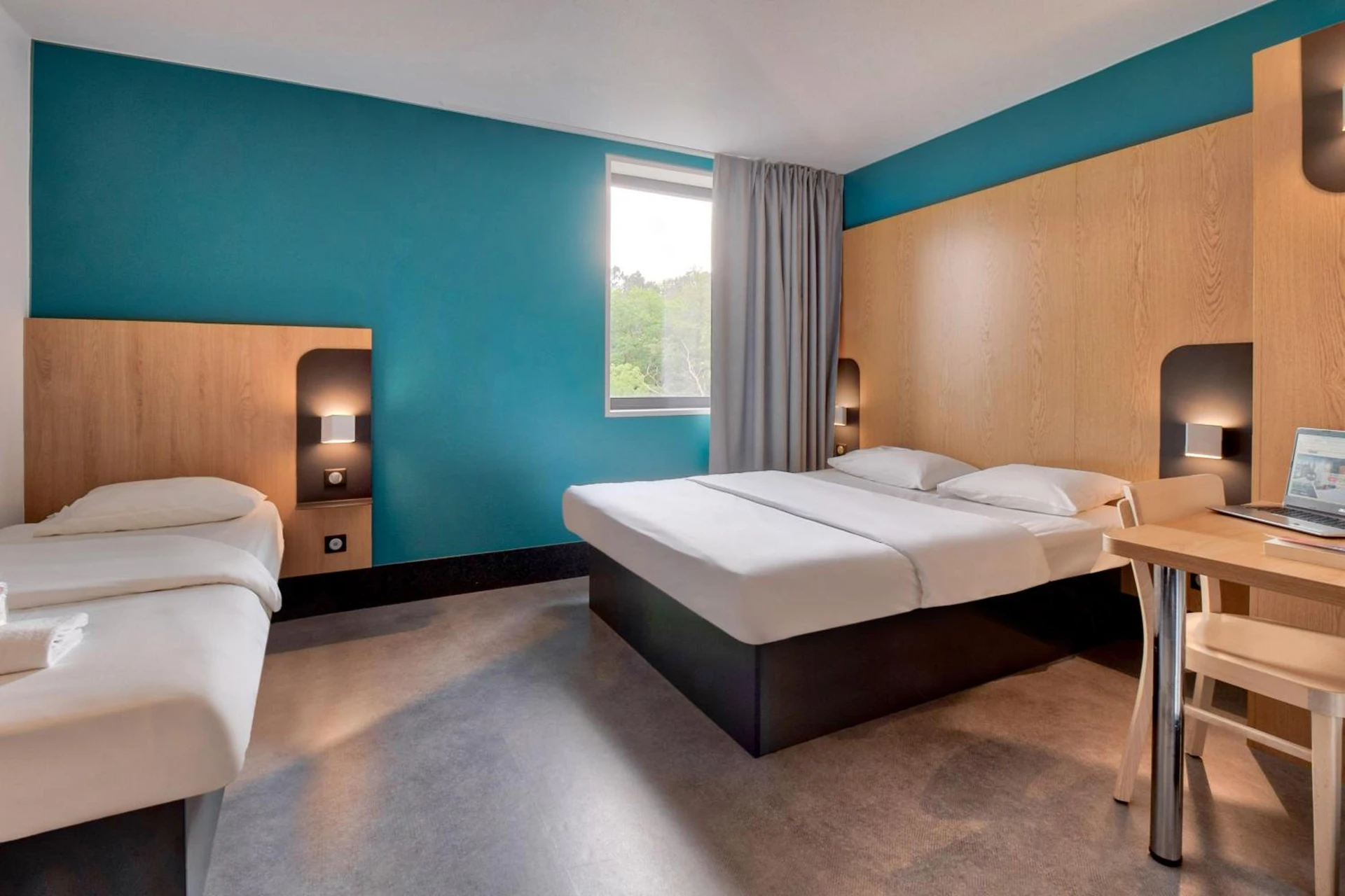 Chambre disponible pour un séminaire d'entreprise à B&B HOTEL Bayonne Tarnos - Issoire