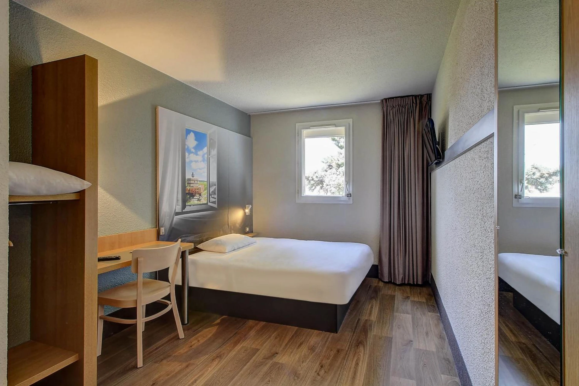 Chambre disponible pour un séminaire d'entreprise à B&B HOTEL BEAUNE Nord - Colmar