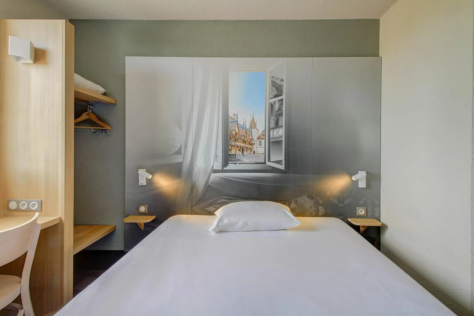 Chambre disponible pour un séminaire d'entreprise à B&B HOTEL BEAUNE Nord - Colmar