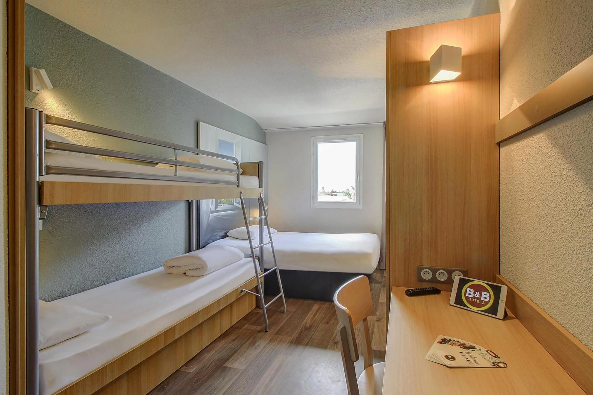 Chambre disponible pour un séminaire d'entreprise à B&B HOTEL BEAUNE Nord - Colmar