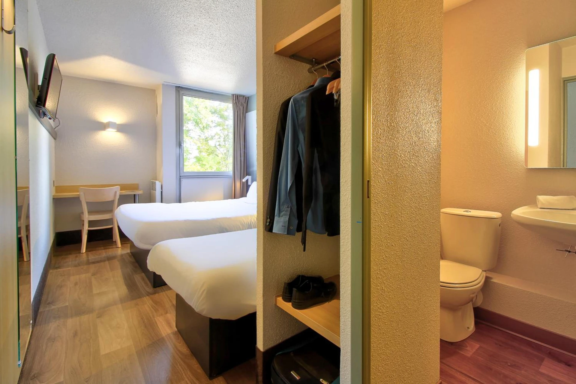 Chambre disponible pour un séminaire d'entreprise à B&B HOTEL Beaune Sud 1 Palais des Congrès - Compiègne