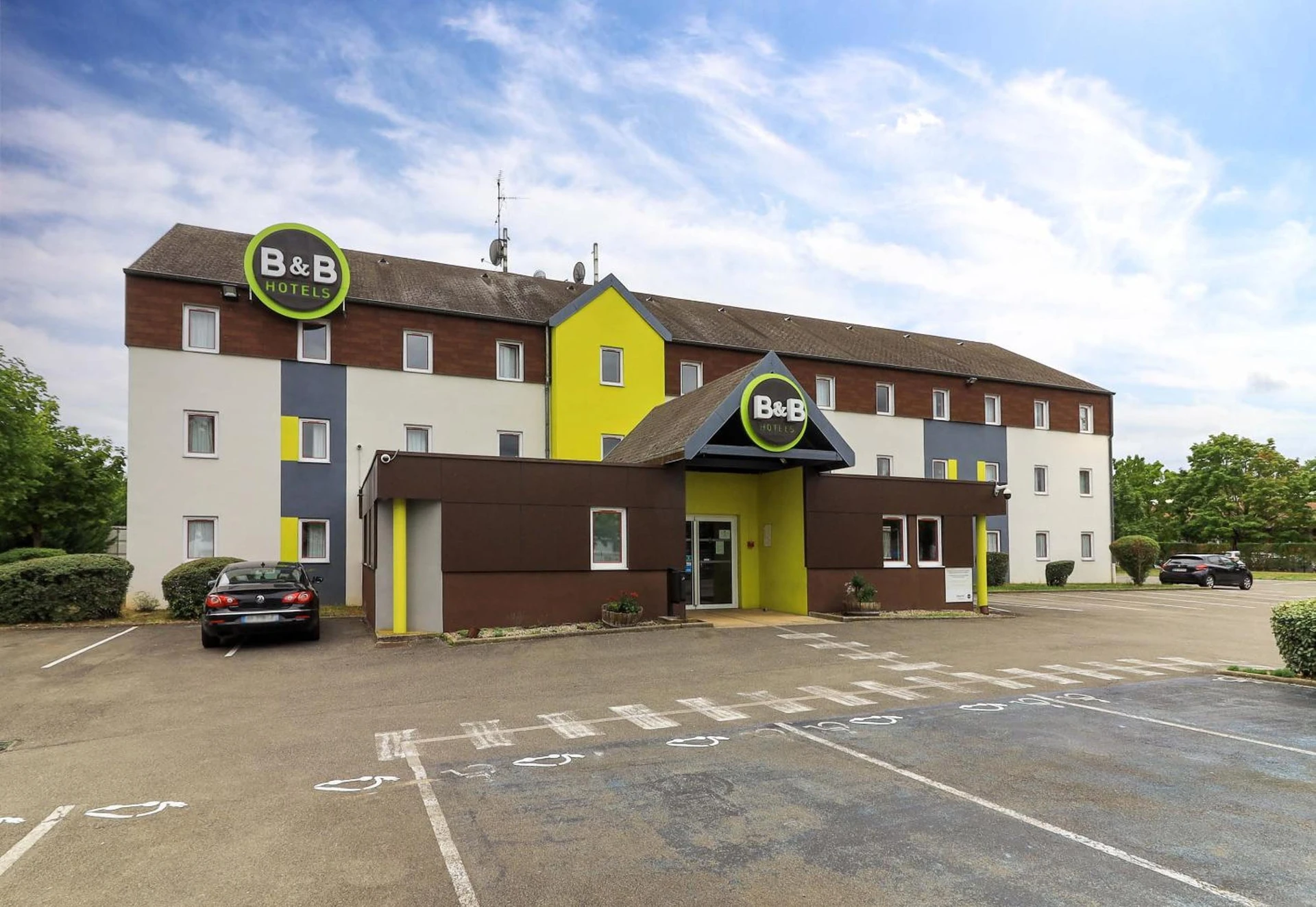 Salle de séminaire à B&B HOTEL Beaune Sud 2 - Organiser un événement professionnel à Clermont-Ferrand