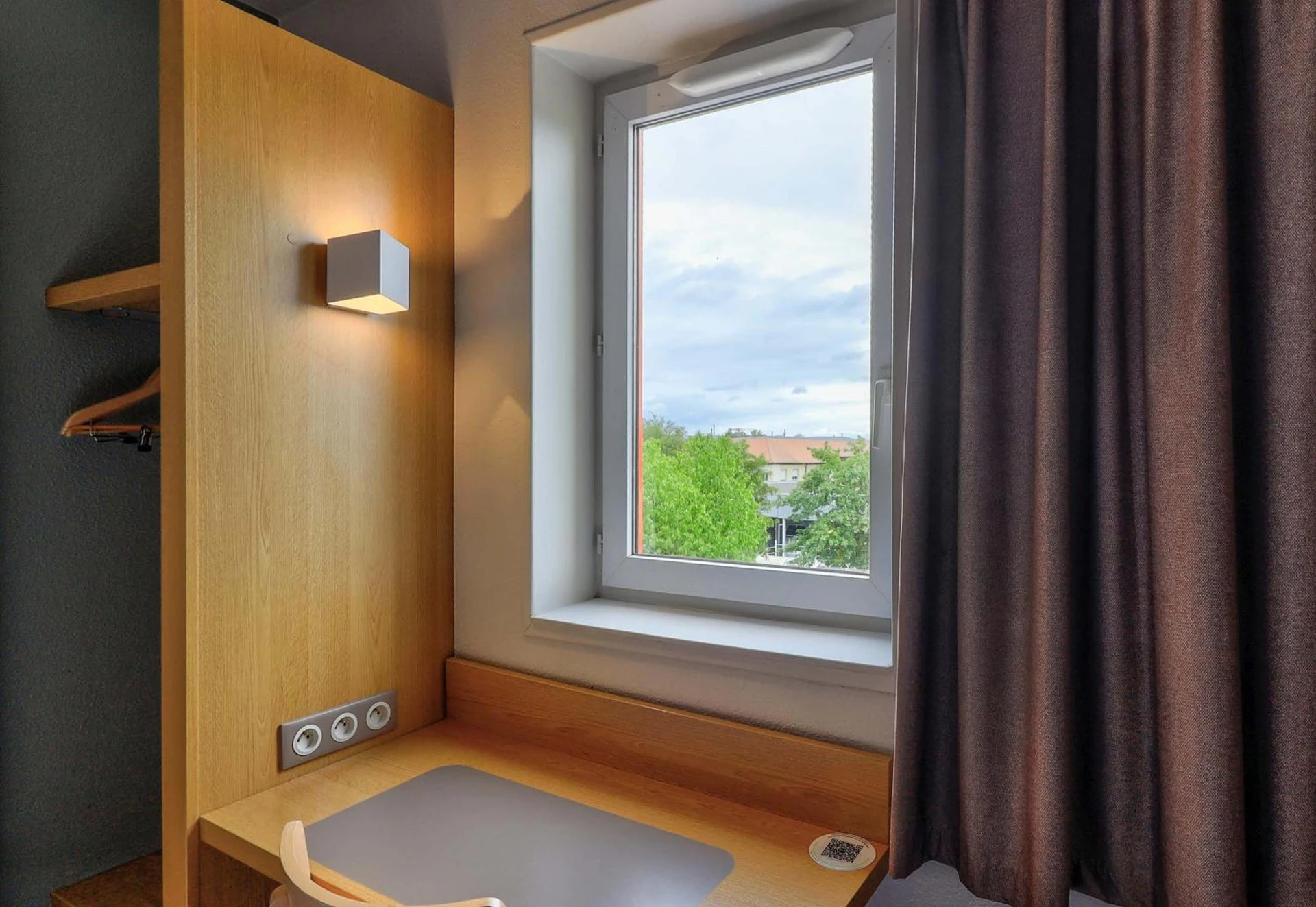 Magnifique chambre pour un séminaire d'entreprise à B&B HOTEL Beaune Sud 2 - Clermont-Ferrand