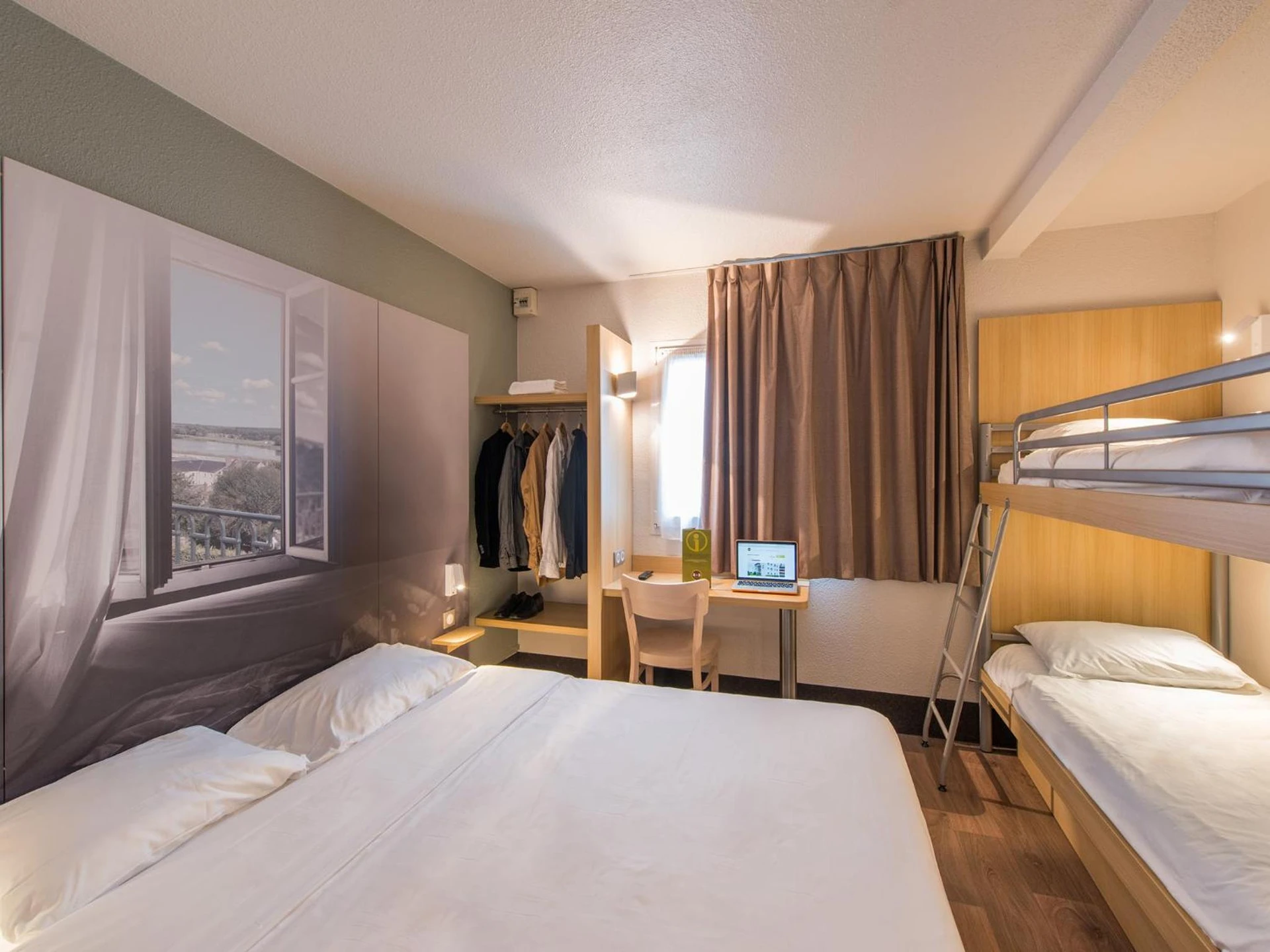 Chambre disponible pour un séminaire d'entreprise à B&B HOTEL Blois Sud Vineuil - Rennes