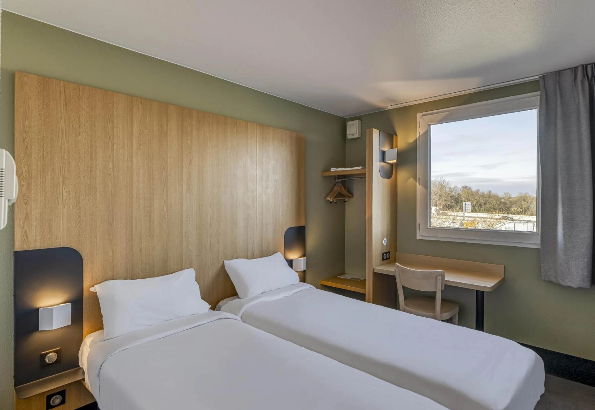 Magnifique chambre pour un séminaire d'entreprise à B&B HOTEL Bordeaux Lac sur Bruges - Saint-Étienne