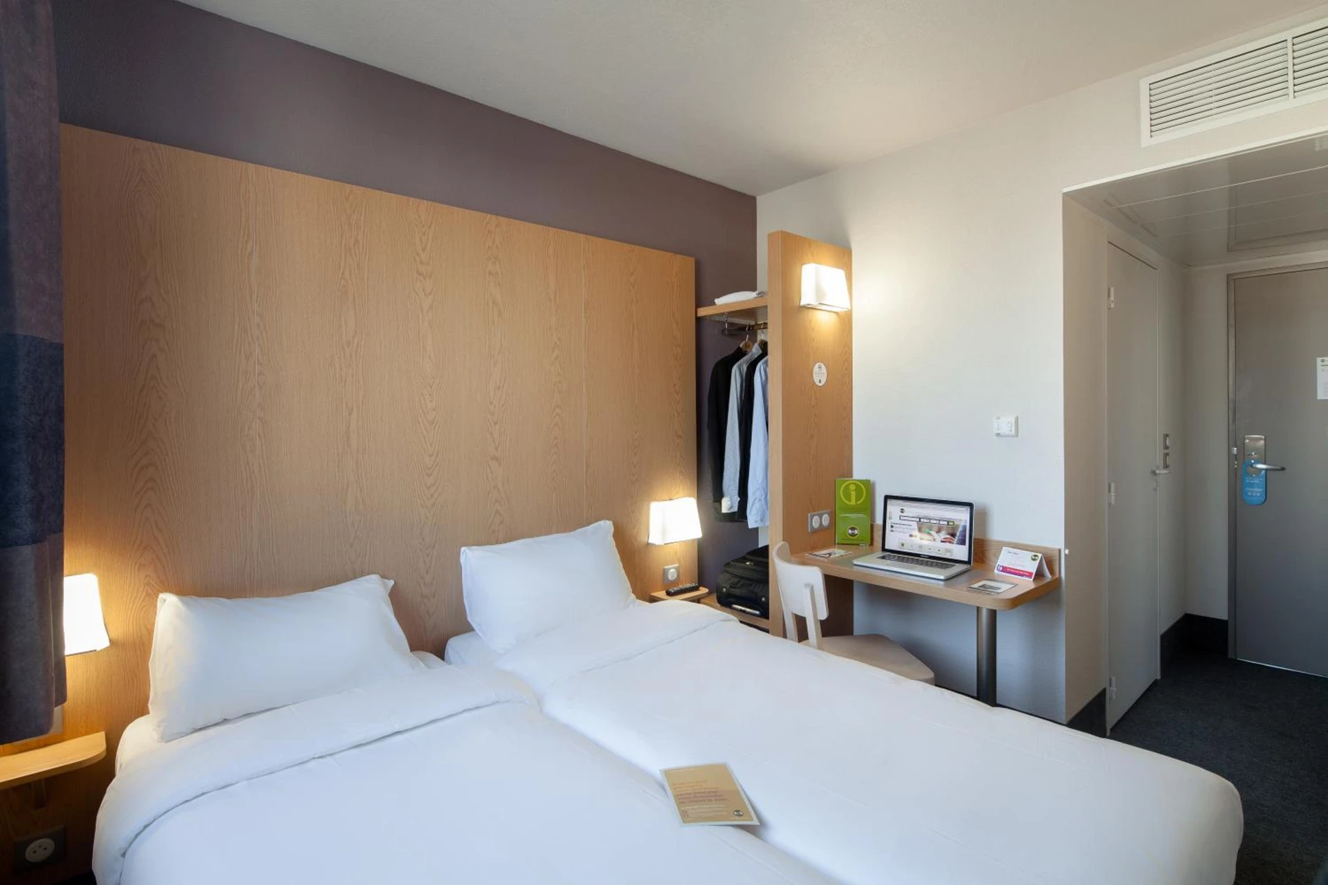 Chambre disponible pour un séminaire d'entreprise à B&B HOTEL Bordeaux Centre Bègles - Créteil