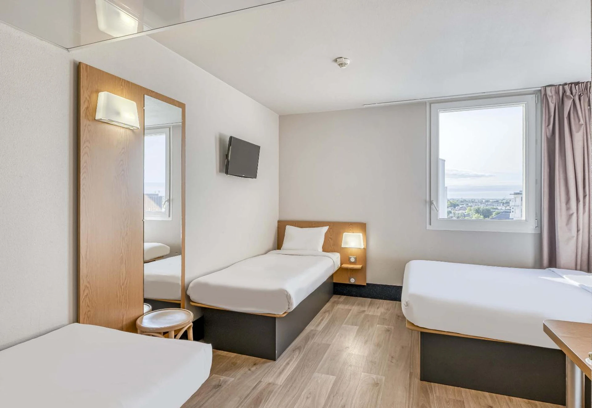 Magnifique chambre pour un séminaire d'entreprise à B&B HOTEL Bordeaux Centre Bègles - Créteil