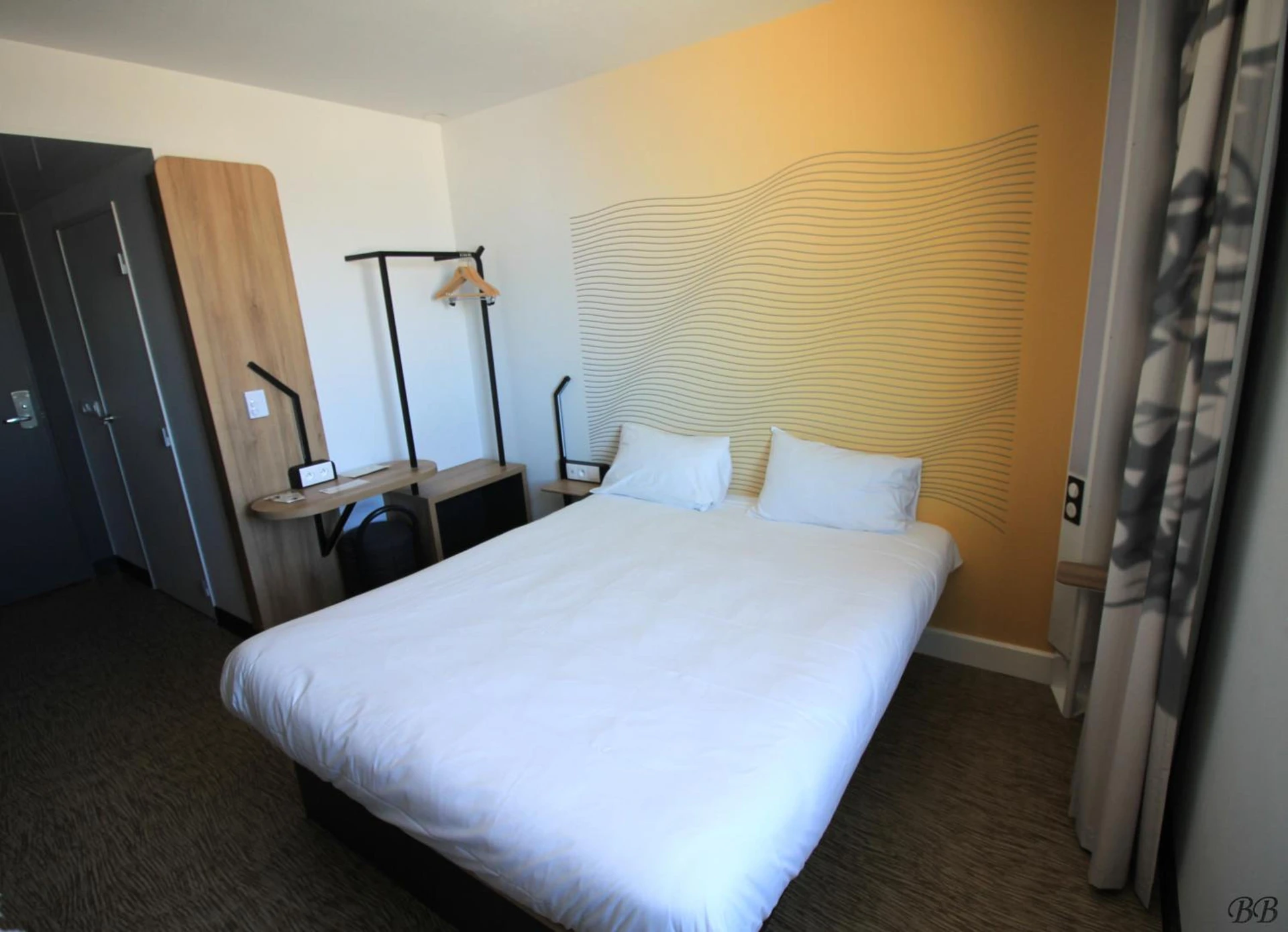 Chambre disponible pour un séminaire d'entreprise à B&B HOTEL Bordeaux Centre Gare Saint-Jean - Saint-Brieuc