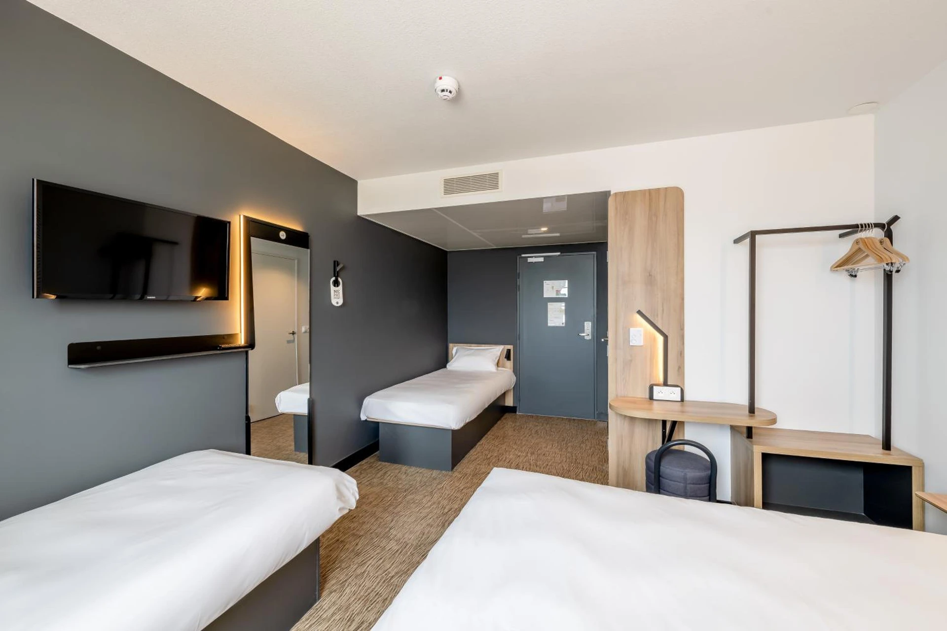 Chambre disponible pour un séminaire d'entreprise à B&B HOTEL Bordeaux Centre Gare Saint-Jean - Saint-Brieuc