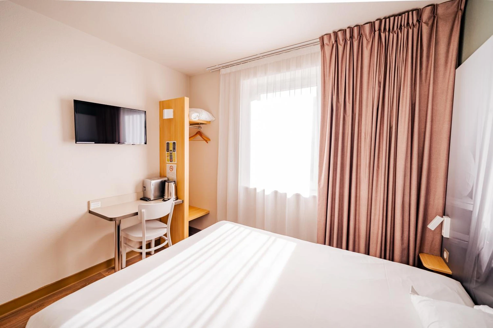 Chambre disponible pour un séminaire d'entreprise à B&B HOTEL Bordeaux Langon - Saint-Avold