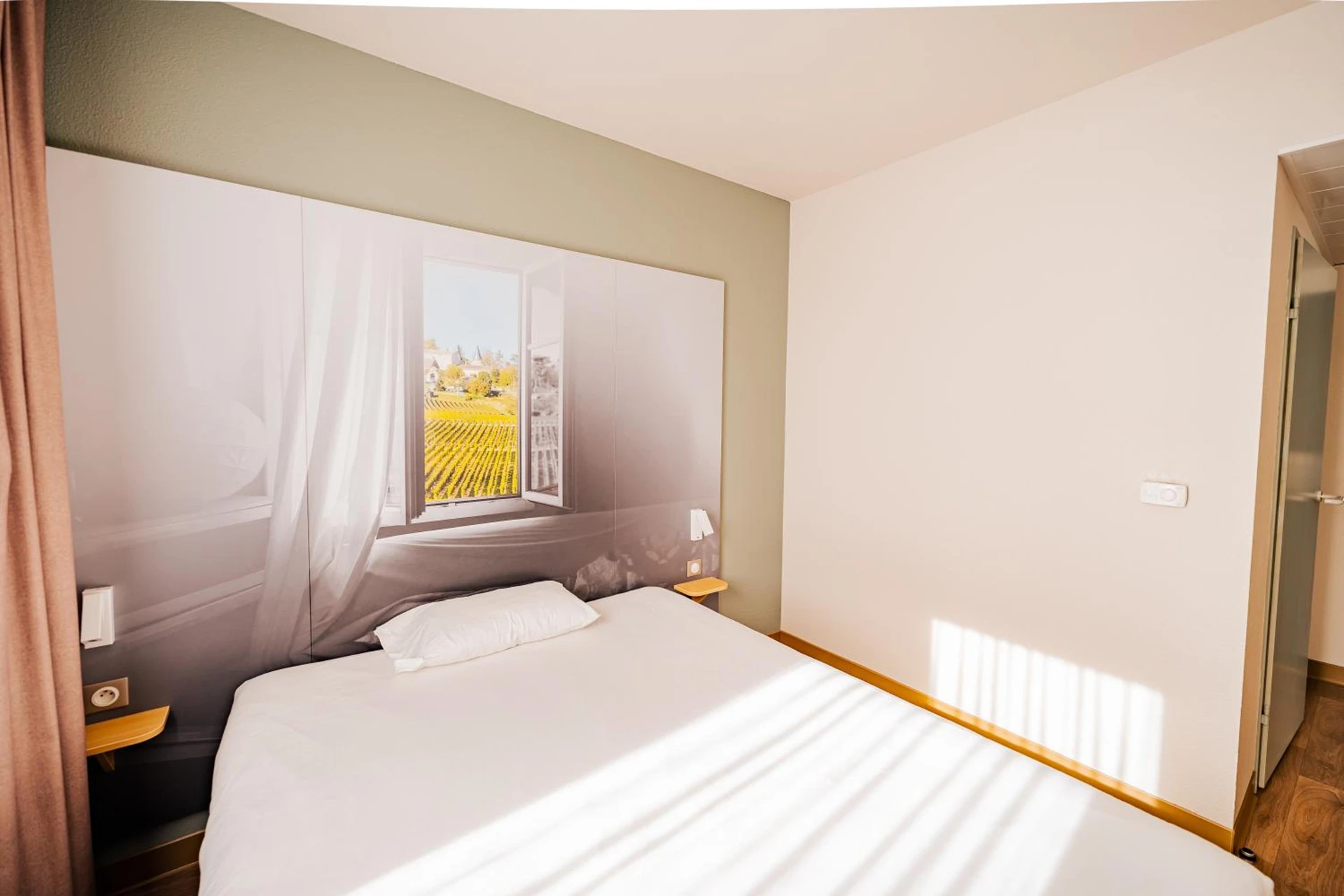 Chambre disponible pour un séminaire d'entreprise à B&B HOTEL Bordeaux Langon - Saint-Avold