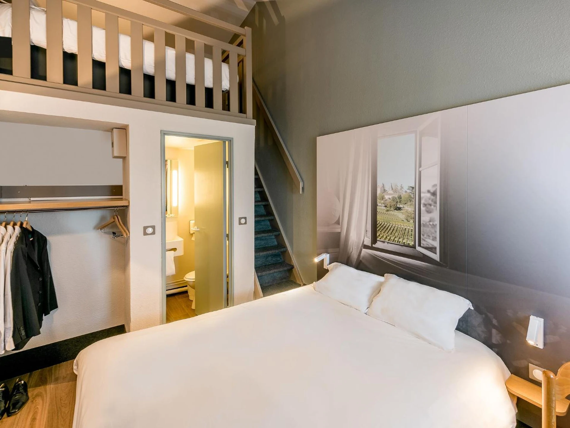 Chambre disponible pour un séminaire d'entreprise à B&B HOTEL Bordeaux Mérignac Hôtel de Ville - Saint-Étienne-du-Rouvray