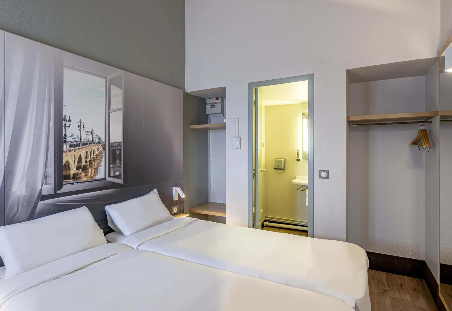 Magnifique chambre pour un séminaire d'entreprise à B&B HOTEL Bordeaux Sud - Dijon