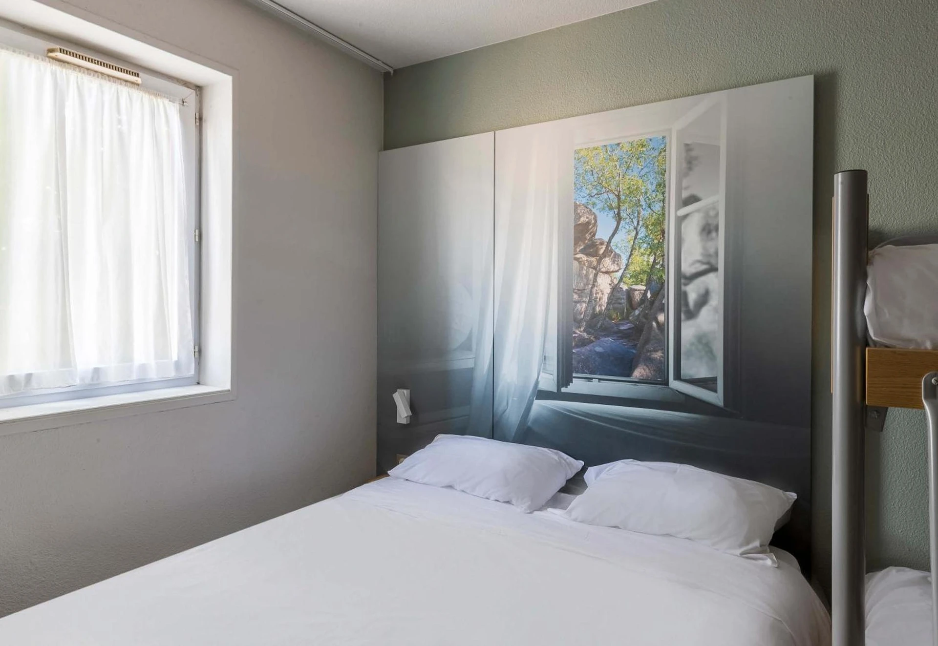 Chambre disponible pour un séminaire d'entreprise à B&B HOTEL Bourges 1 - Anglet