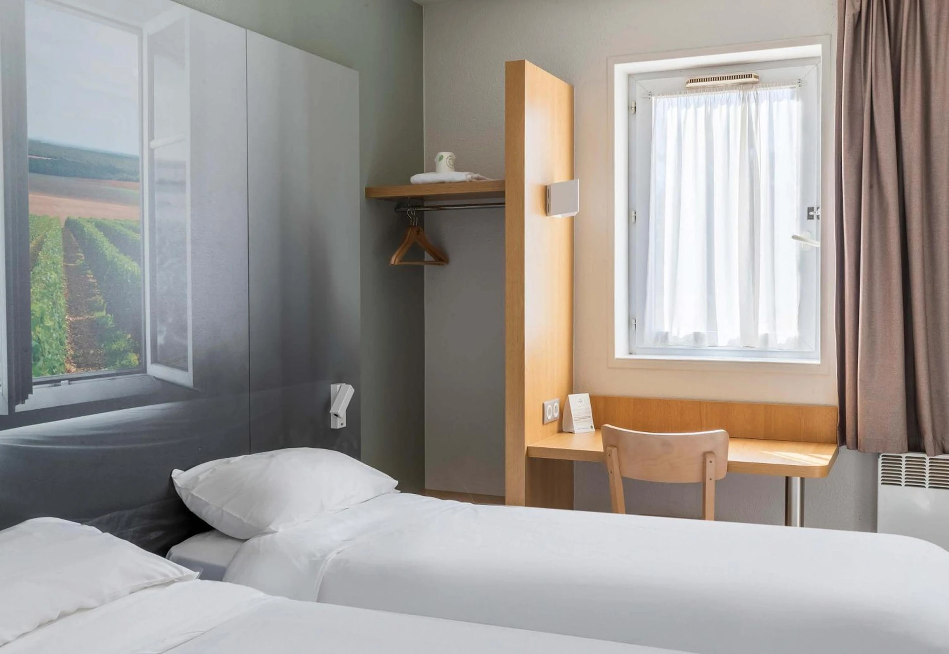 Chambre disponible pour un séminaire d'entreprise à B&B HOTEL Bourges 1 - Anglet