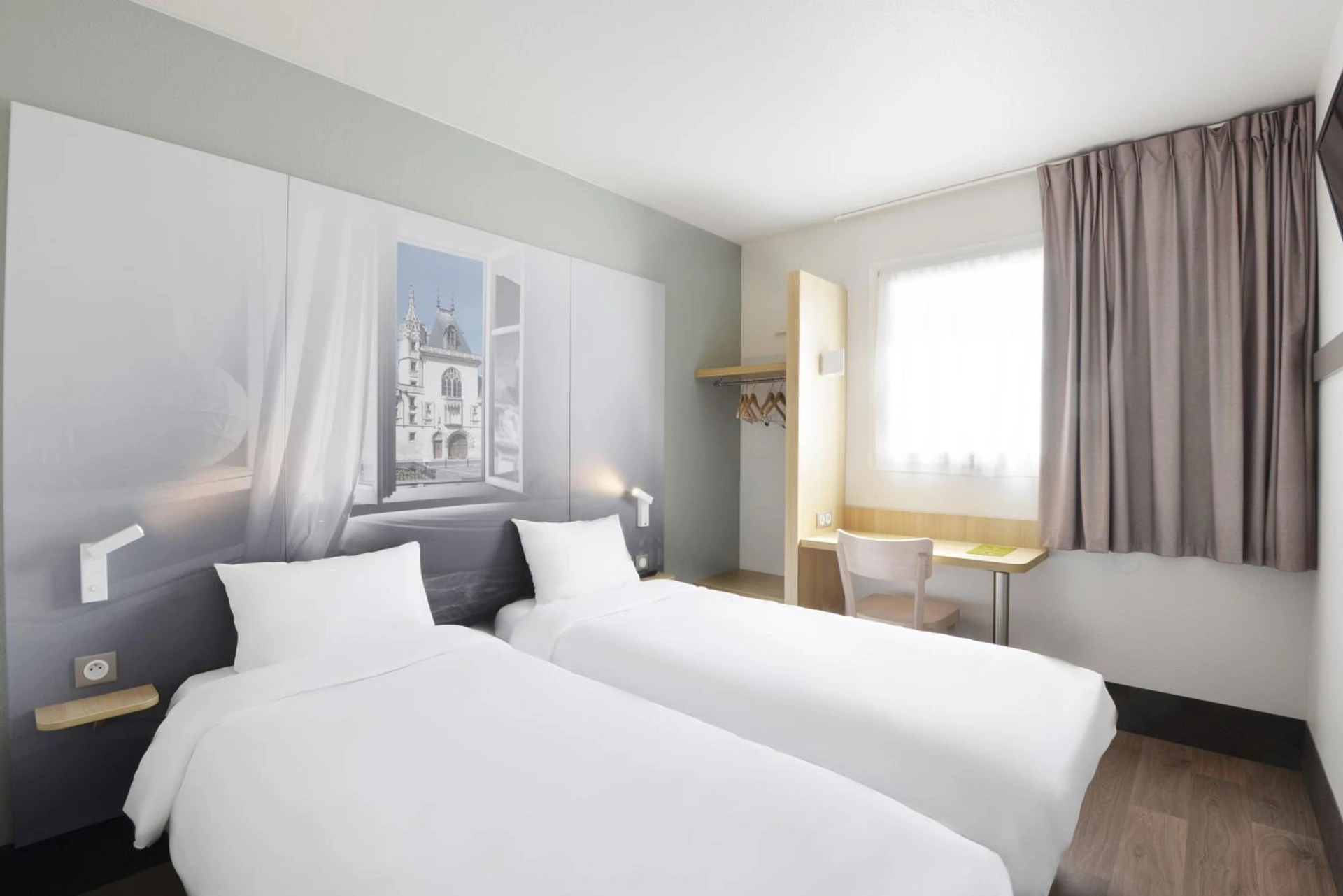 Magnifique chambre pour un séminaire d'entreprise à B&B HOTEL Bourges 2 - Dijon