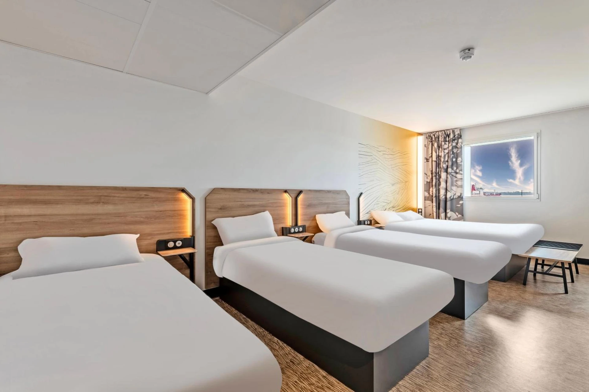 Chambre disponible pour un séminaire d'entreprise à B&B HOTEL Brest Centre Port de Commerce - Reims