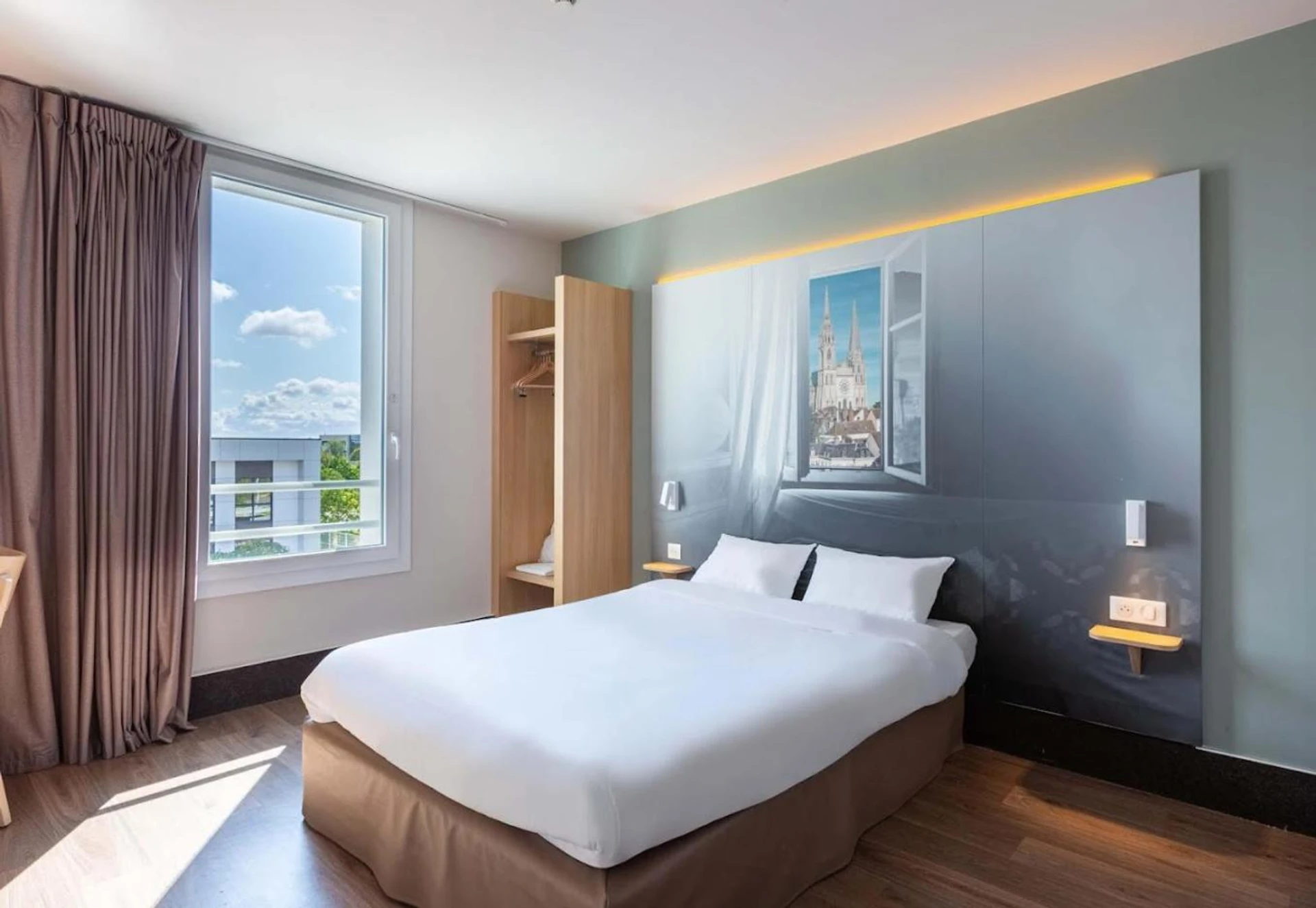 Magnifique chambre pour un séminaire d'entreprise à B&B HOTEL CHARTRES Oceane - Gennevilliers