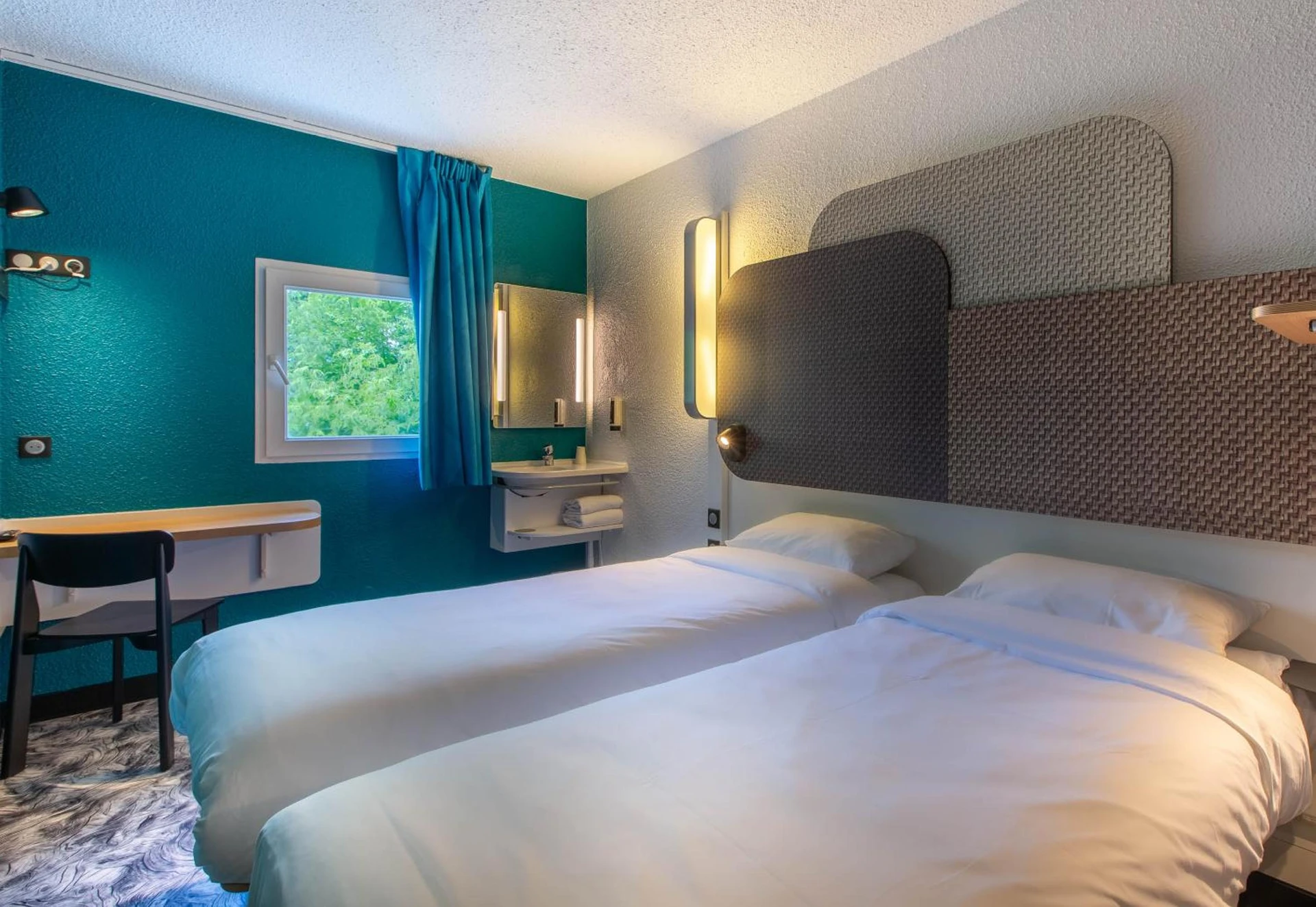 Chambre disponible pour un séminaire d'entreprise à B&B HOTEL Châteauroux A20 L'Occitane - Déols