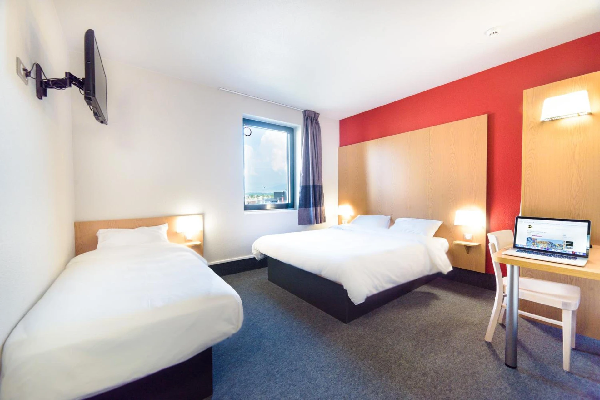 Chambre disponible pour un séminaire d'entreprise à B&B HOTEL Colmar Expo - Colmar