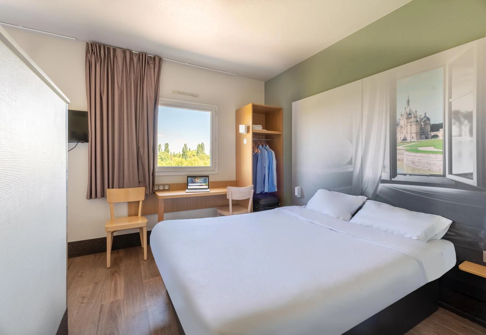 Magnifique chambre pour un séminaire d'entreprise à B&B HOTEL Creil Chantilly - Seyssins