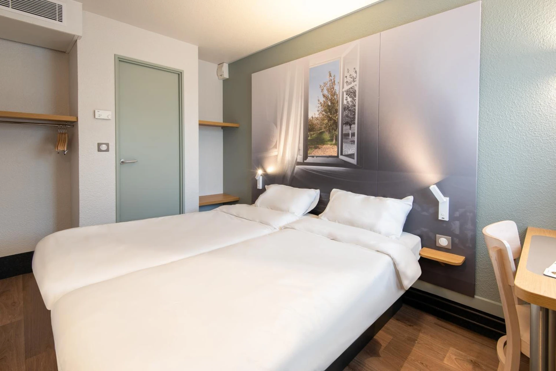 Magnifique chambre pour un séminaire d'entreprise à B&B HOTEL Dieppe - Le Kremlin-Bicêtre