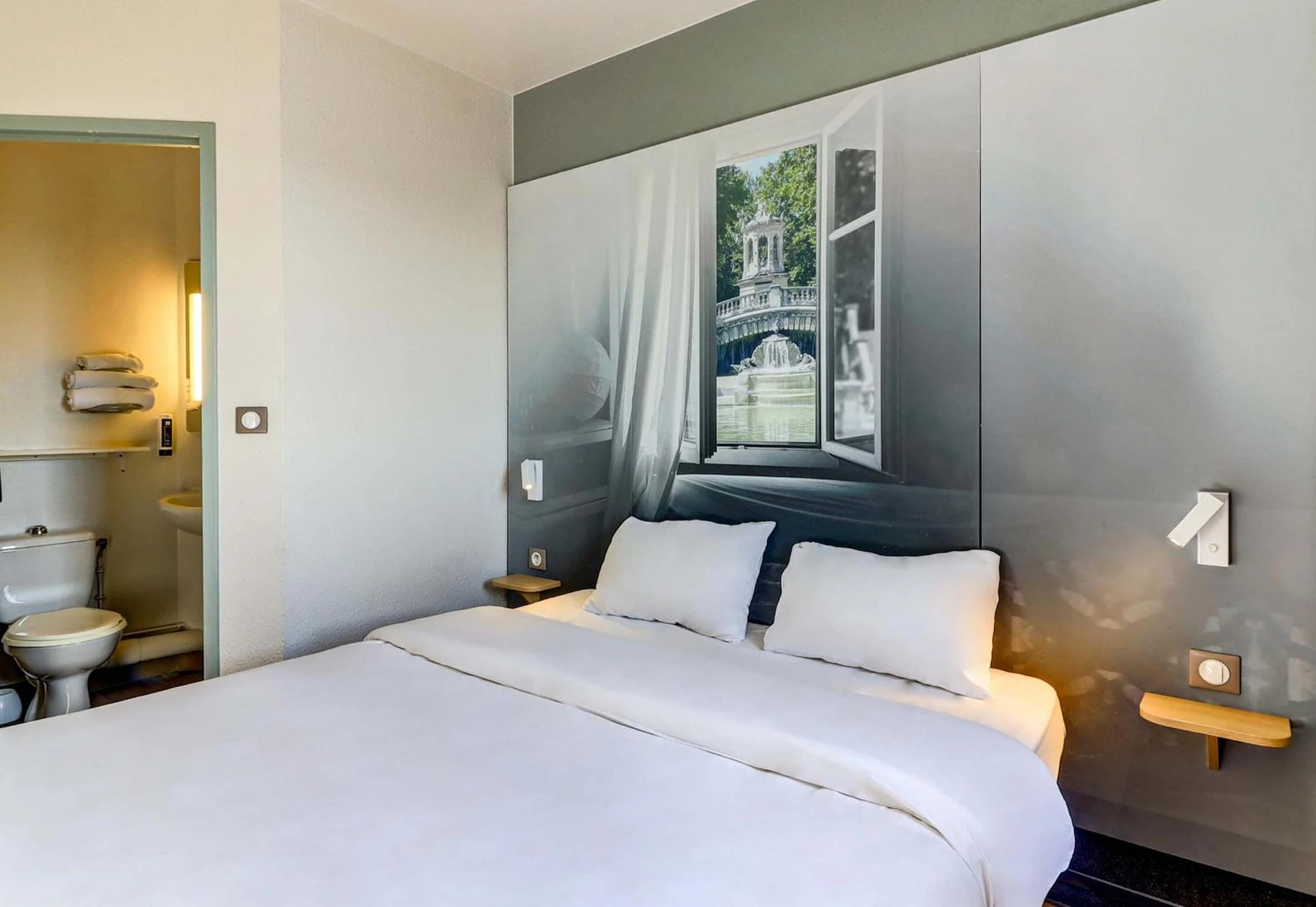 Chambre disponible pour un séminaire d'entreprise à B&B HOTEL Dijon Nord Zénith - Sèvres
