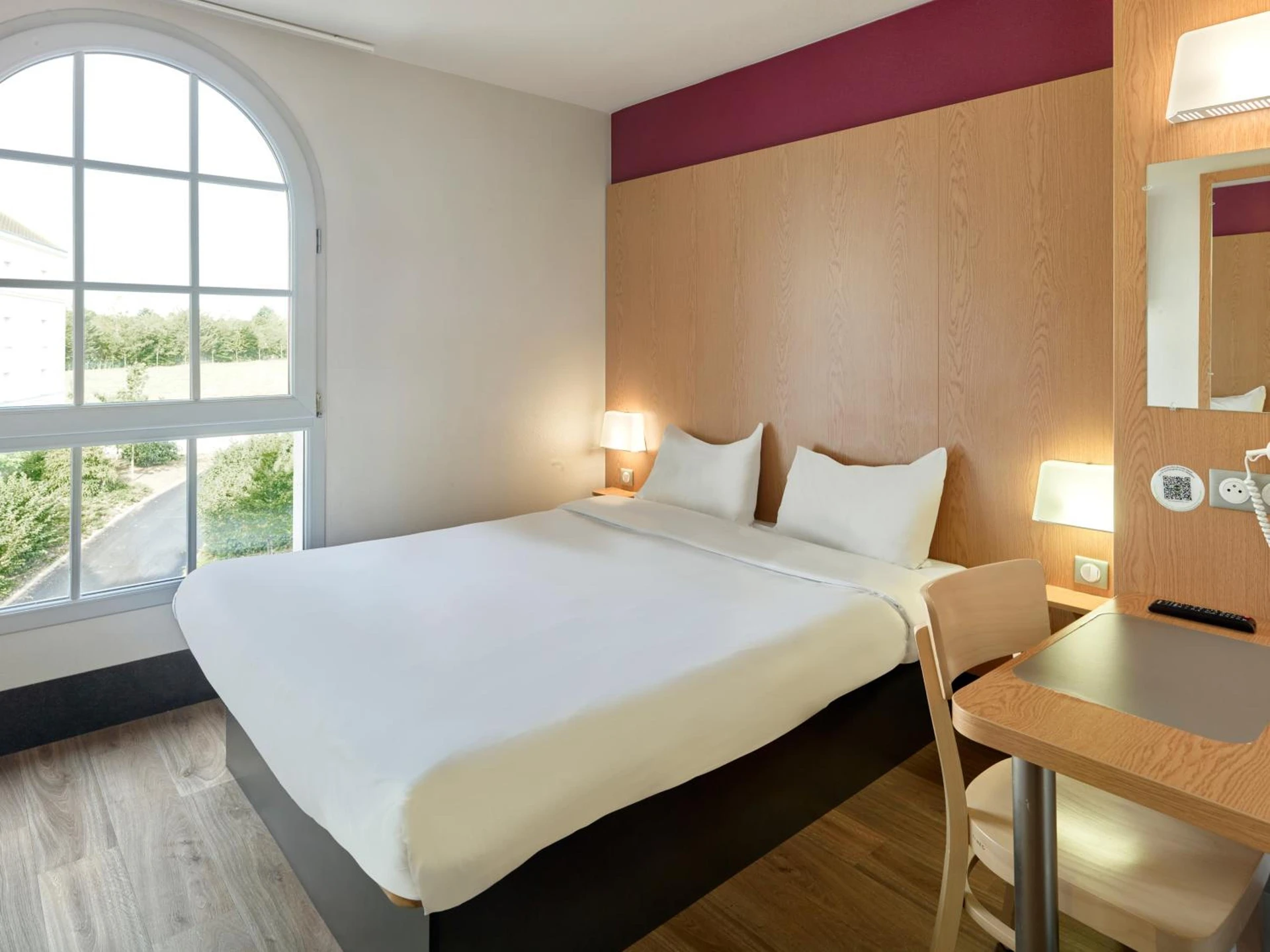 Magnifique chambre pour un séminaire d'entreprise à B&B HOTEL près de Disneyland Paris - Hendaye