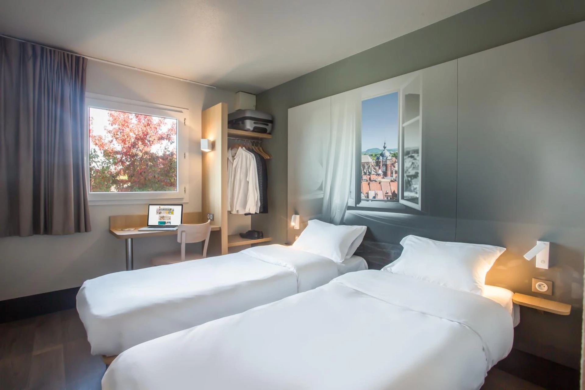 Chambre disponible pour un séminaire d'entreprise à B&B HOTEL Douai Parc Des Expos Cuincy - Rungis