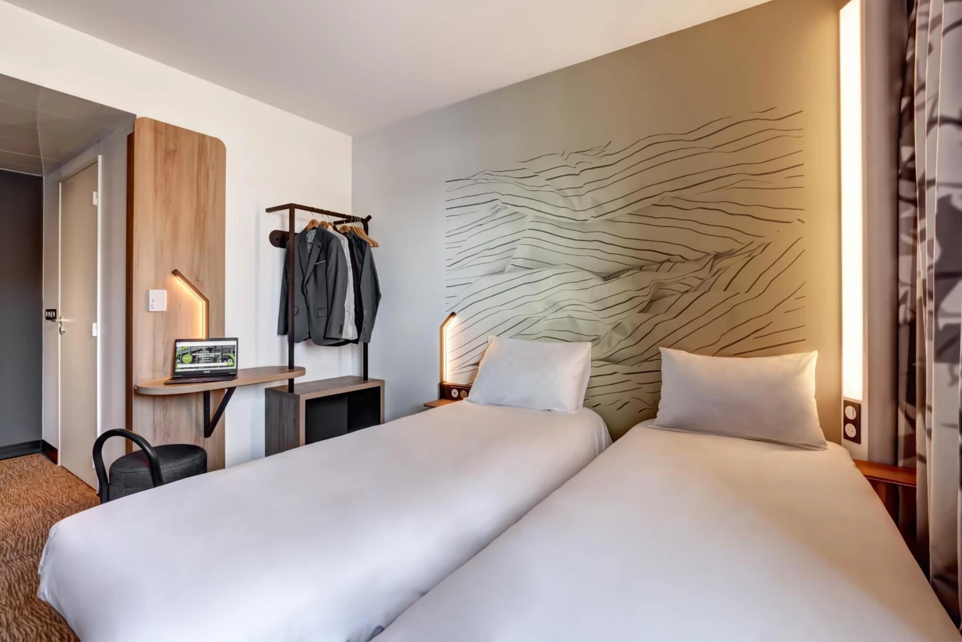 Chambre disponible pour un séminaire d'entreprise à B&B HOTEL Evian Publier - Publier