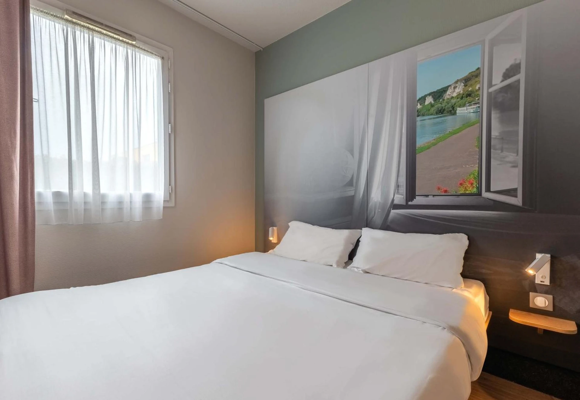 Magnifique chambre pour un séminaire d'entreprise à B&B HOTEL Evreux - Évreux