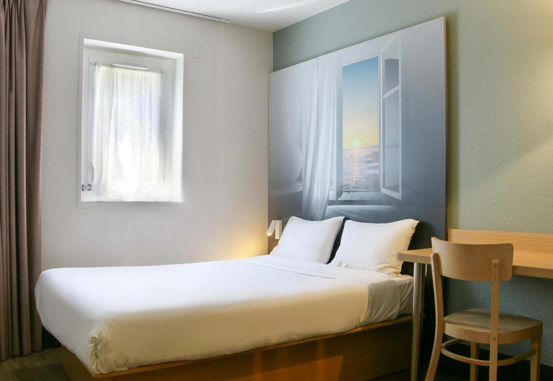 Magnifique chambre pour un séminaire d'entreprise à B&B HOTEL Fréjus Roquebrune-sur-Argens - Roquebrune-sur Argens